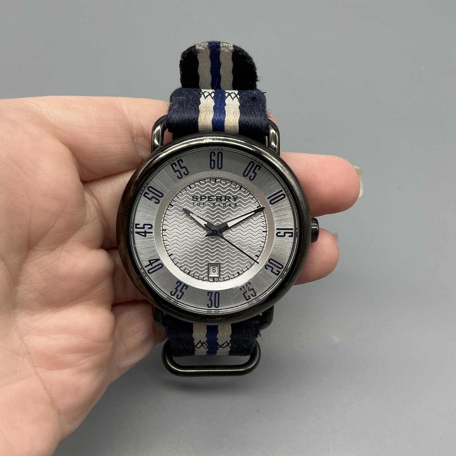 Sperry Top-Sider Mens Watch 45mm Blue White Stripe Nylon Date New Battery