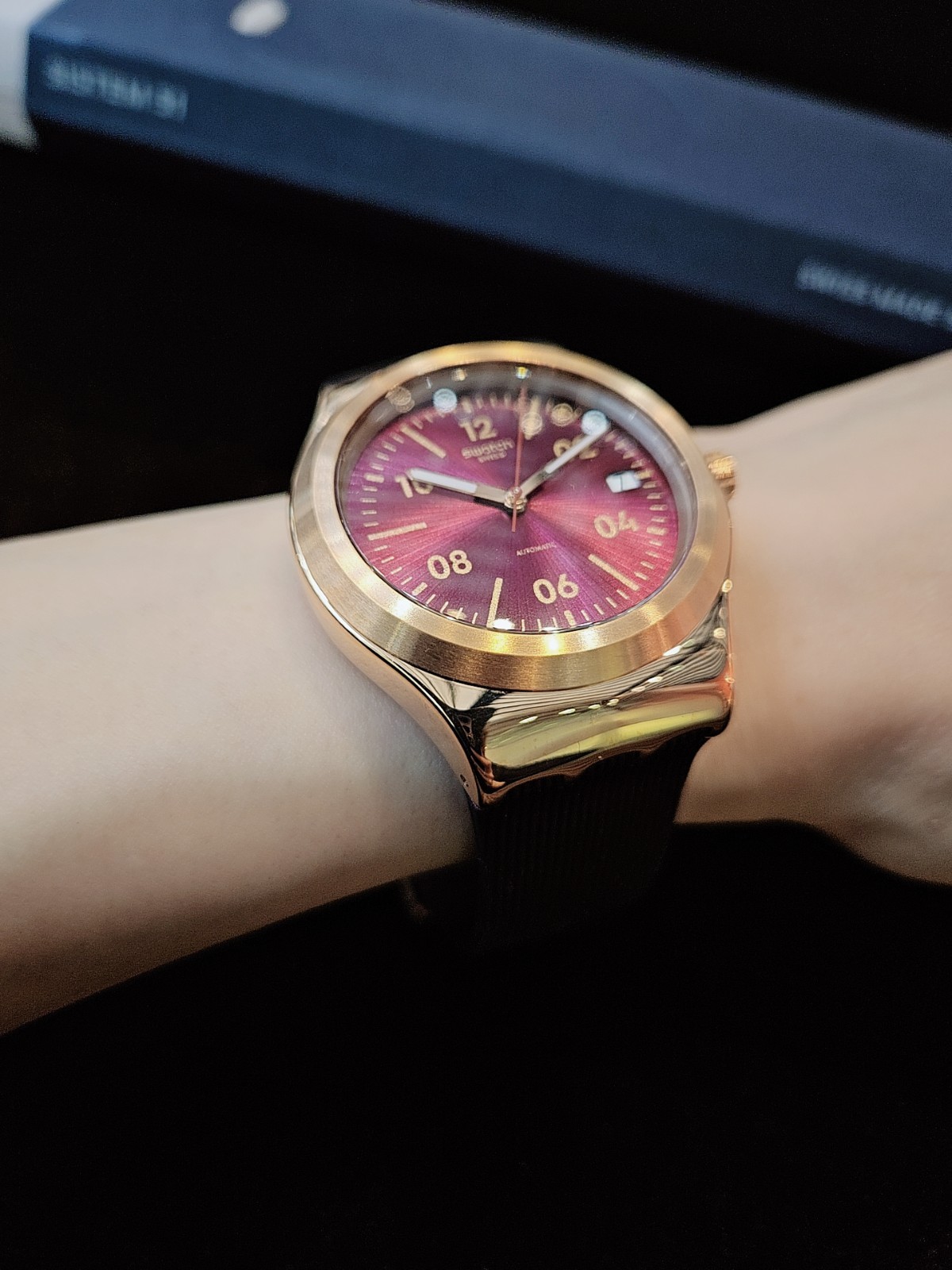 Swatch SISTEM 51 Automatic Irony BURGUNDY STORY YIG401 NEW IN BOX