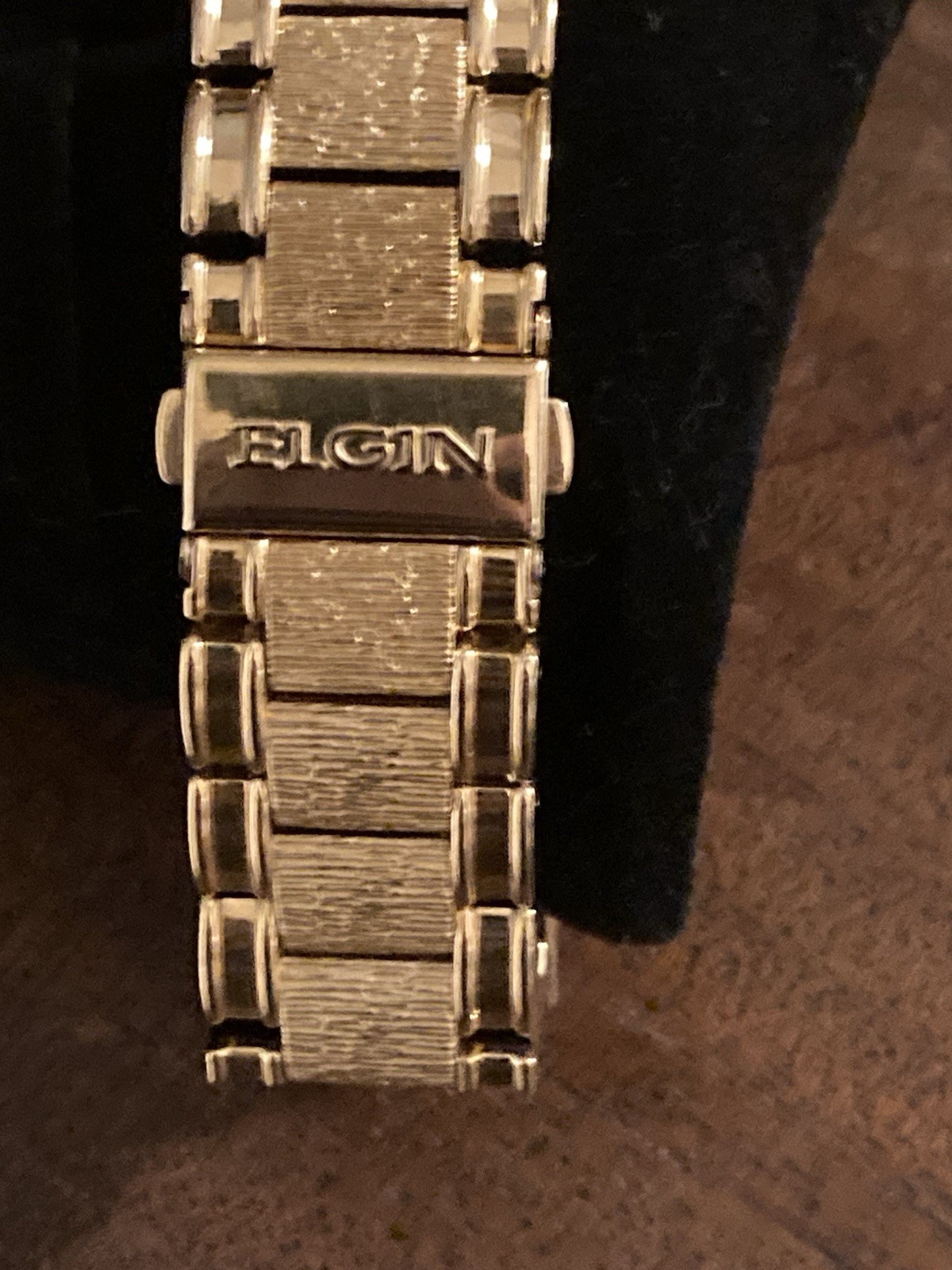 Elgin FG330SP Gold Tone Crystal Bezel Quartz Watch Men’s New Battery