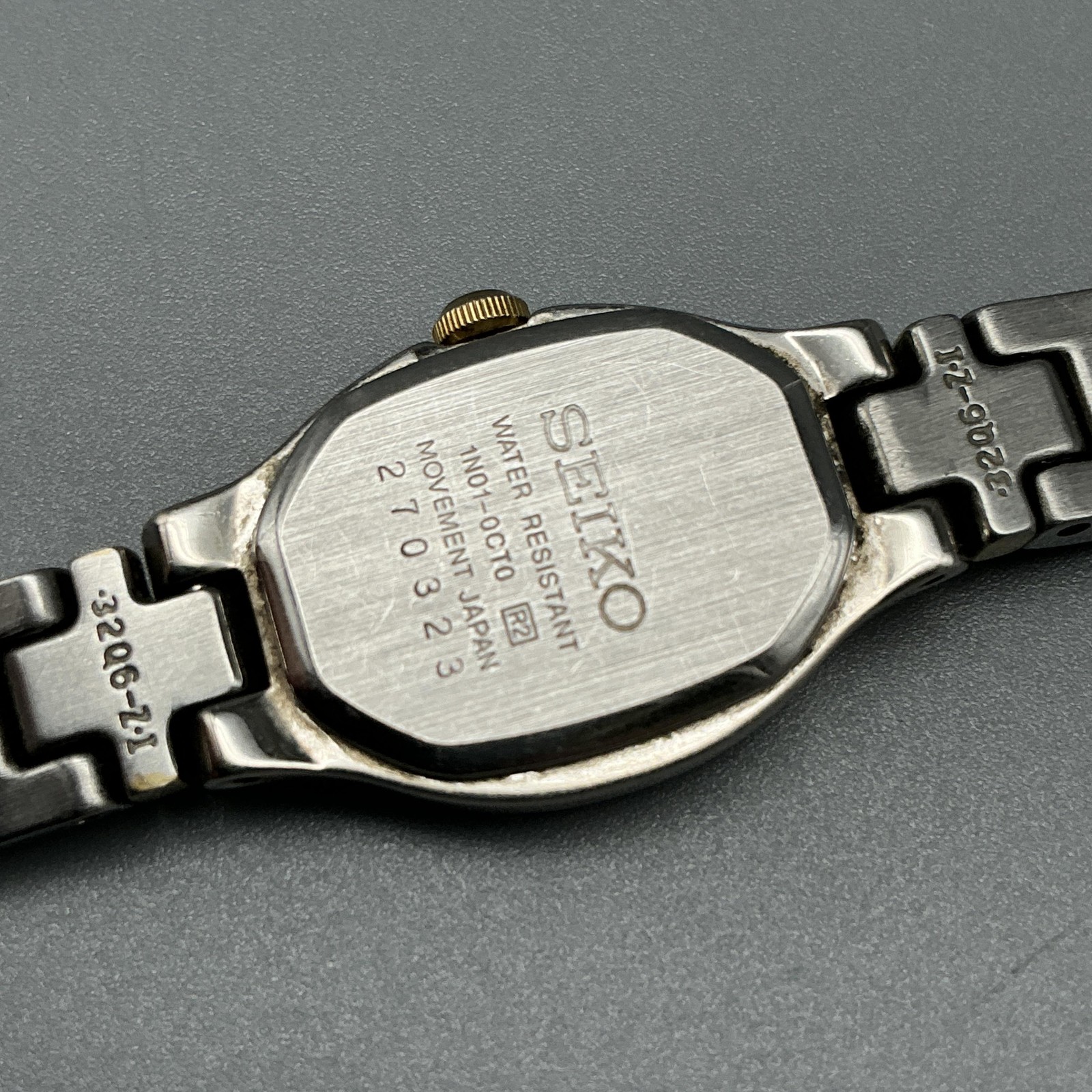 Seiko Womens Watch 17mm Blue Oval Dial Two Tone 1N01-0CT0 New Battery 7.5″