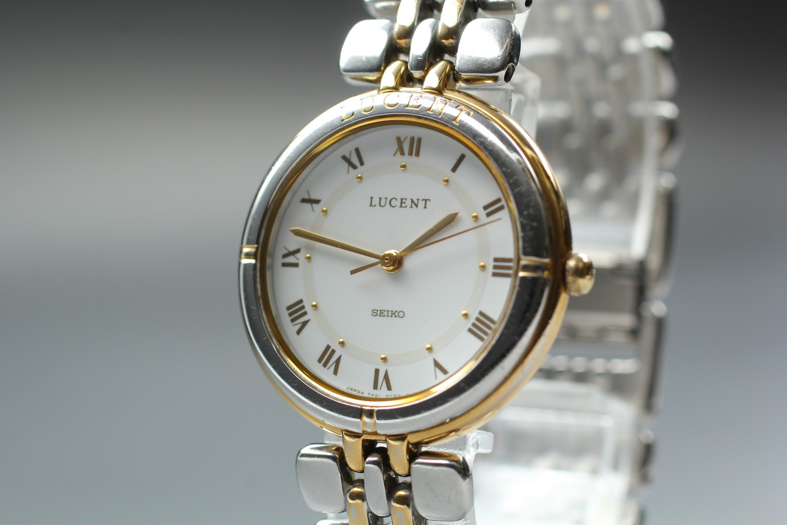 Vintage1992[N MINT] Seiko Lucent 7N01-6C60 Gold Tone Roman 30mm Qz Men’s Watch