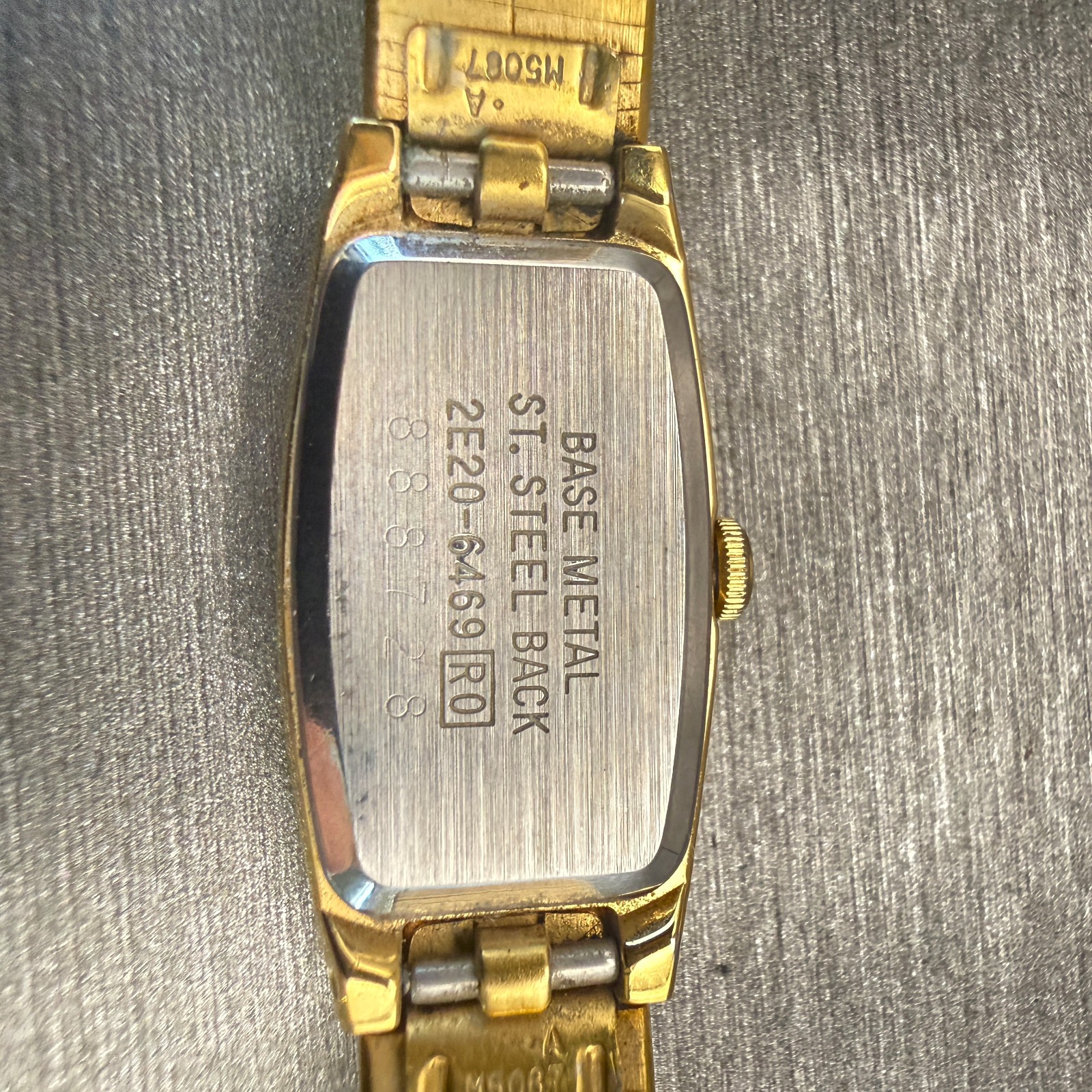 Seiko Watch Women 13mm Gold Dial Gold Tone Oval 2E20-6469 New Battery Vintage