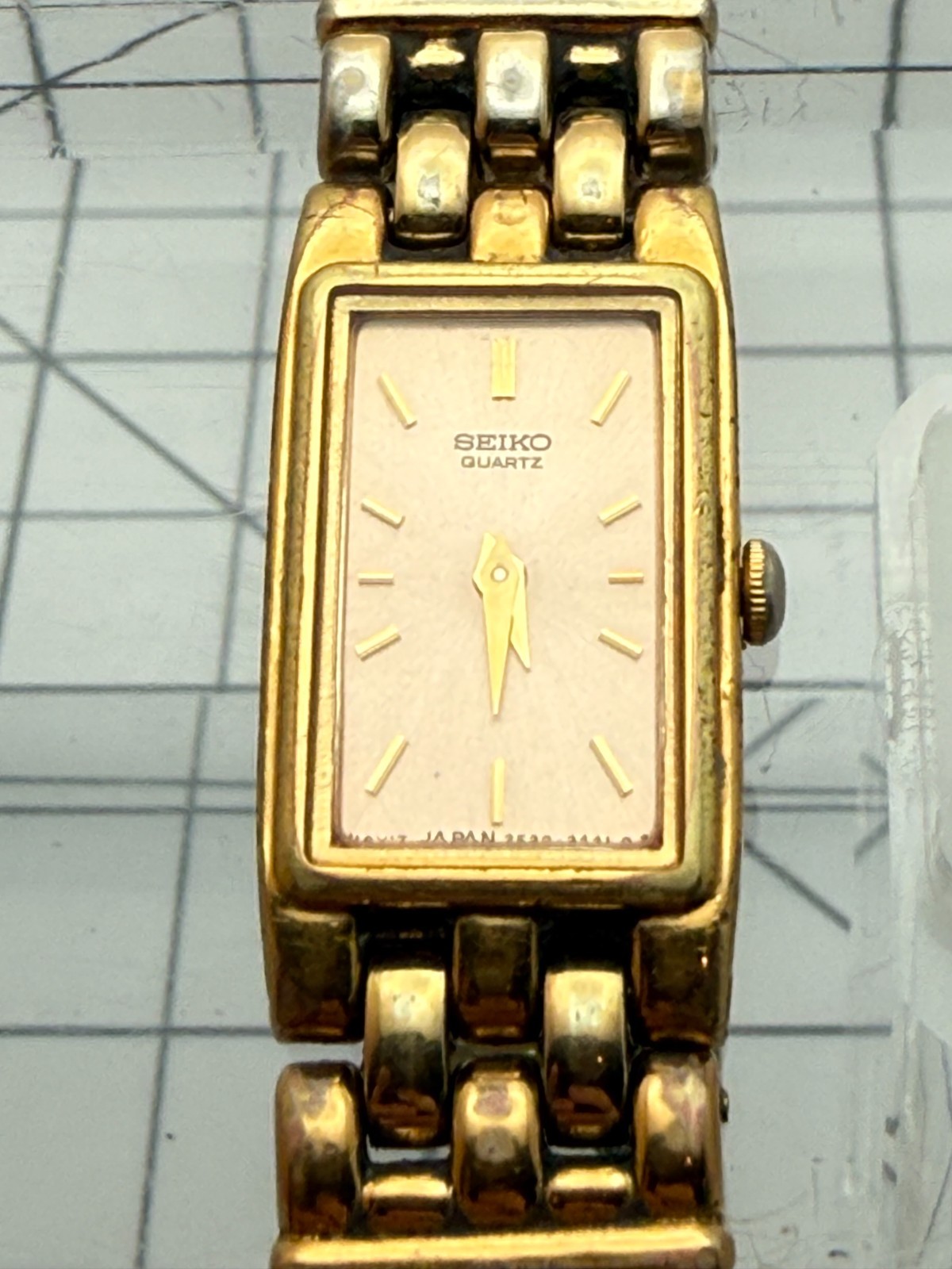 Vintage Seiko 2E20-6951 14mm Gold-Tone Rectangular Tank Quartz Panther Watch