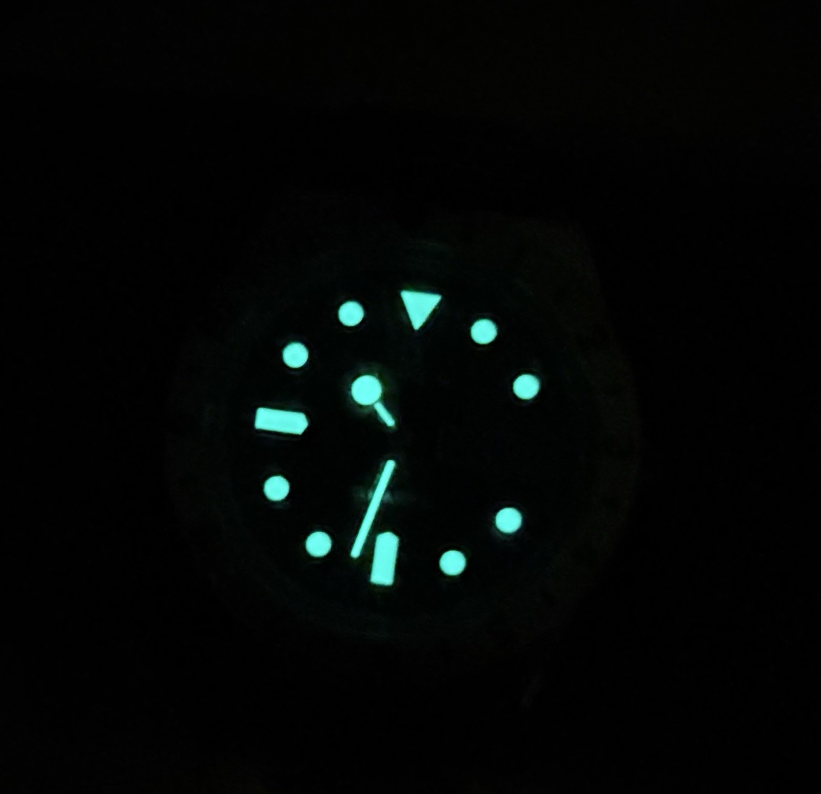 Timex Q Reissue, 12-hr dual-time bidirectional bezel, Bonklip-style bracelet.