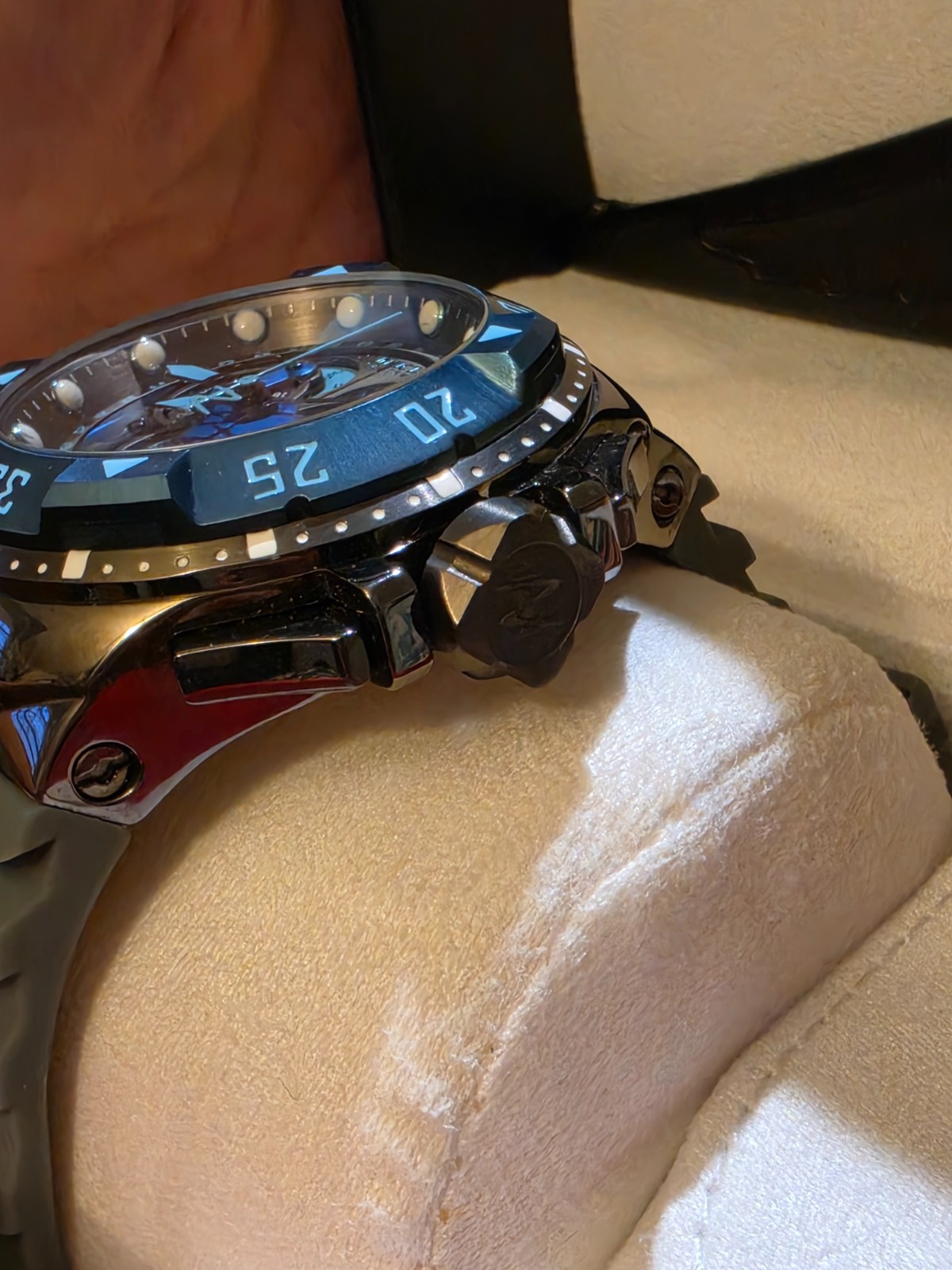 INVICTA 18564 SWISS MADE CHRONOGRAPH RESERVE COLLECTION W/R 200 MT / 660 FT