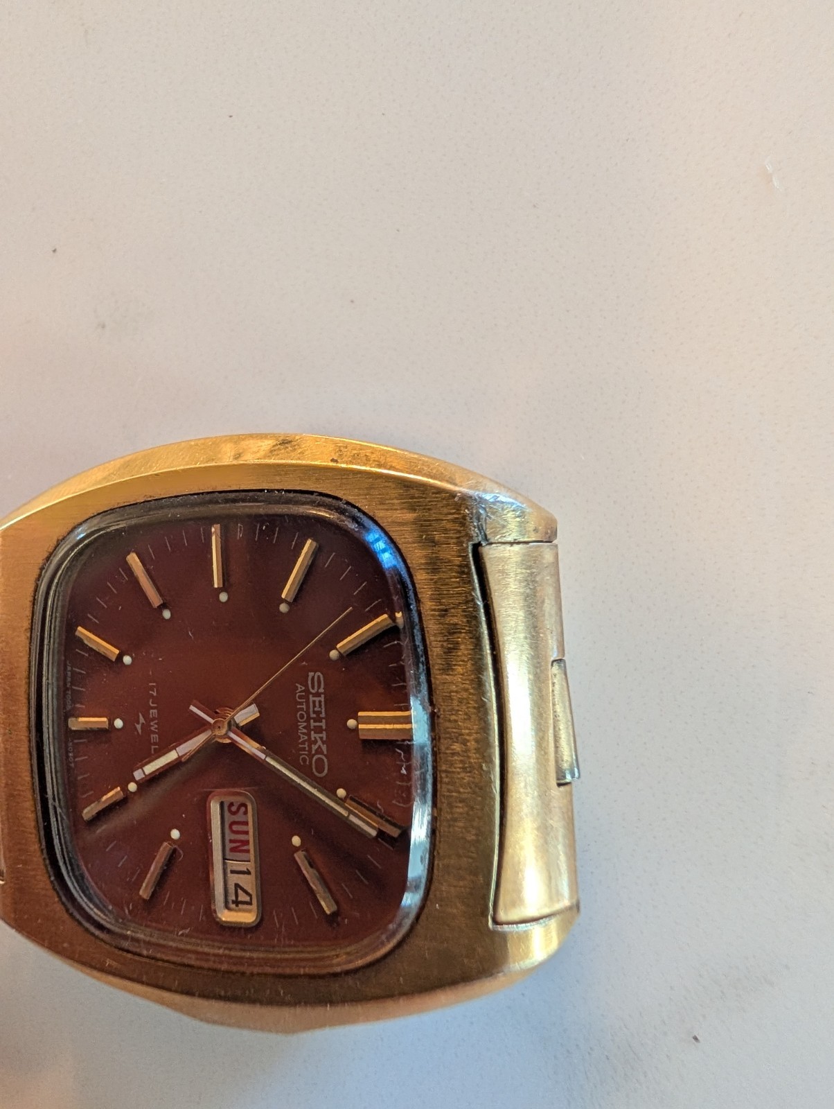 Seiko Automatic Men’s 17 Jewel Day/Date TV Dial Red Dial Running