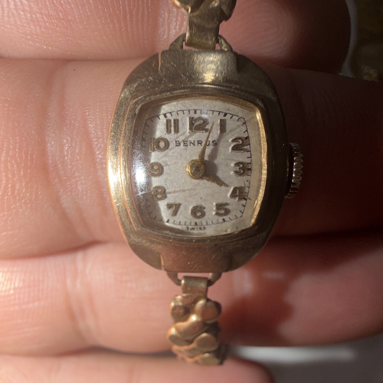Benrus Ladies Gold Tone Cushion Case Manual Mechanical 17J Silver Dial Bracelet
