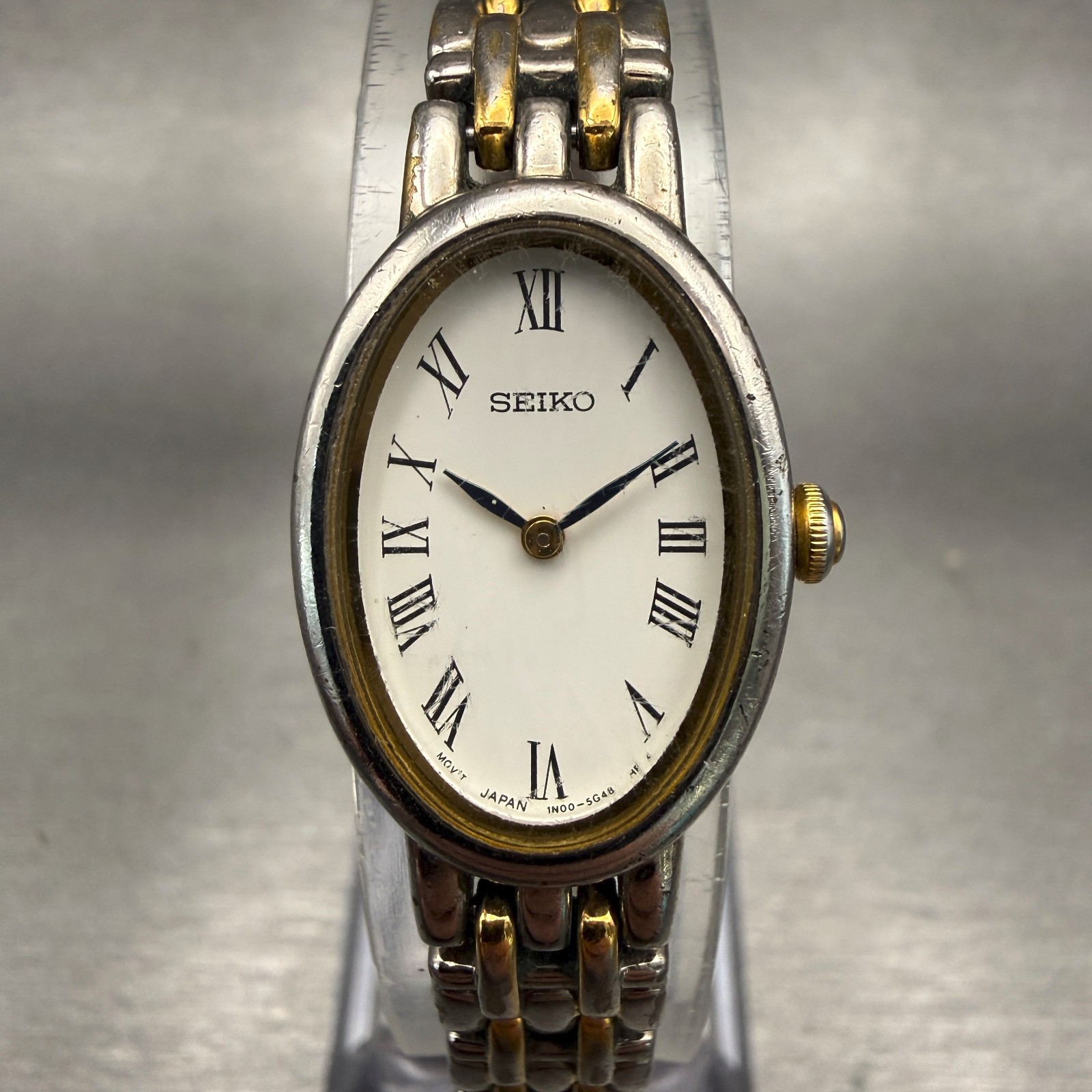 Seiko Watch Women 17mm White Dial Two Tone Oval 1N00-6N90 Vintage New Battery