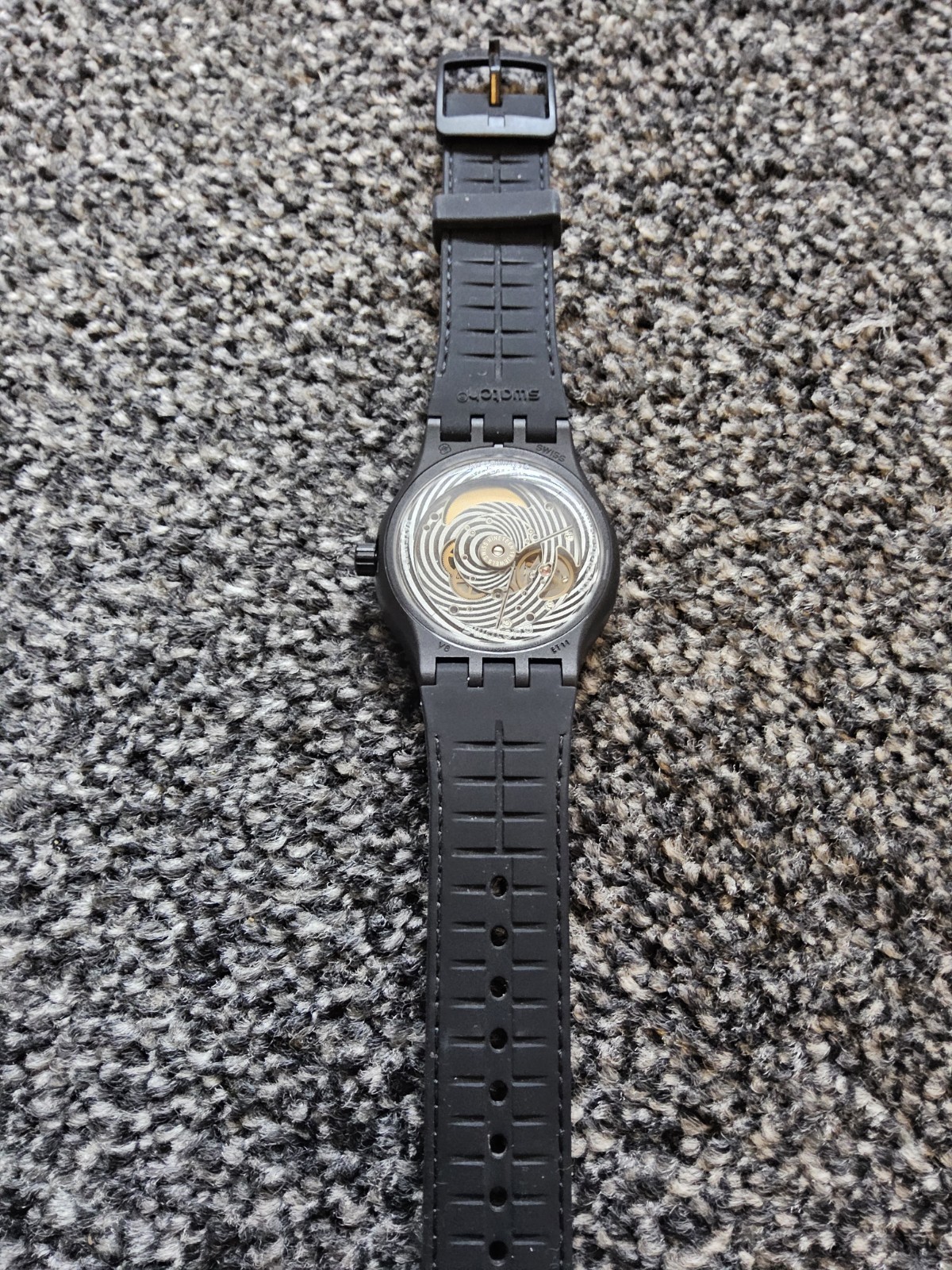 Swatch watch Sistem51 Automatic White Dial Unisex 42MM. Excellent. RRP £200