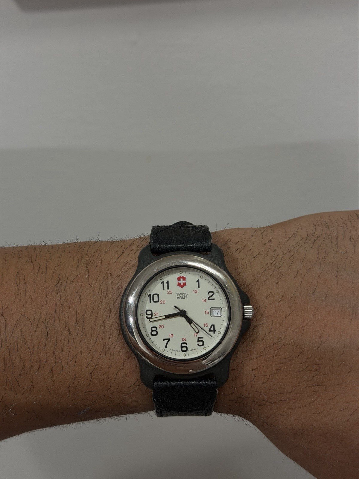 Swiss Army Brand Quartz Analog 37mm Date White Dial Black Leather Strap Box