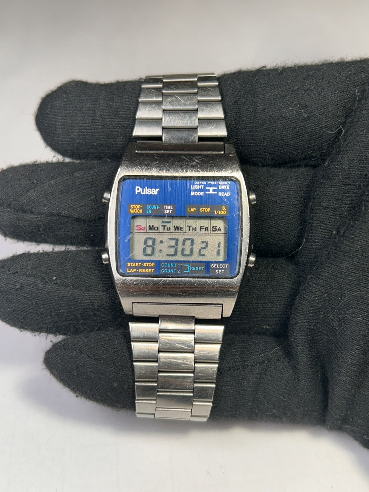 Vintage 1979 Pulsar Digital Quartz 34mm LCD Dial Y702-5009 Mens Sports Watch