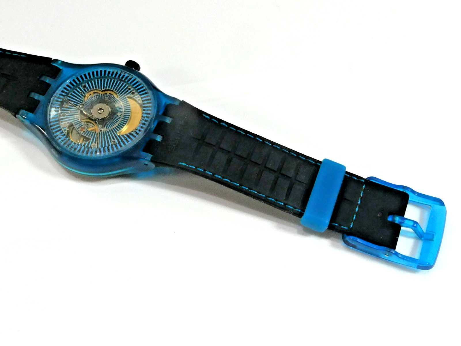 A Superb 2013 SWATCH WATCH SISTEM BLUE SUTS401 EXCELLENT CONDITION, BOX, PAPERS