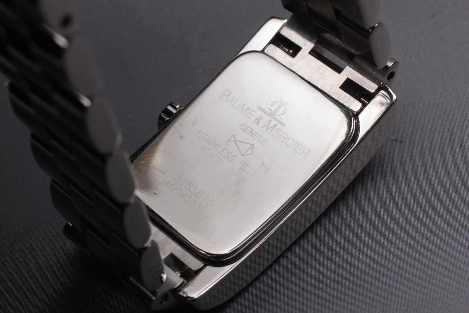 Baume & Mercier Hampton MV045139 Black Small Seconds 20mm Quartz Women Watch JP
