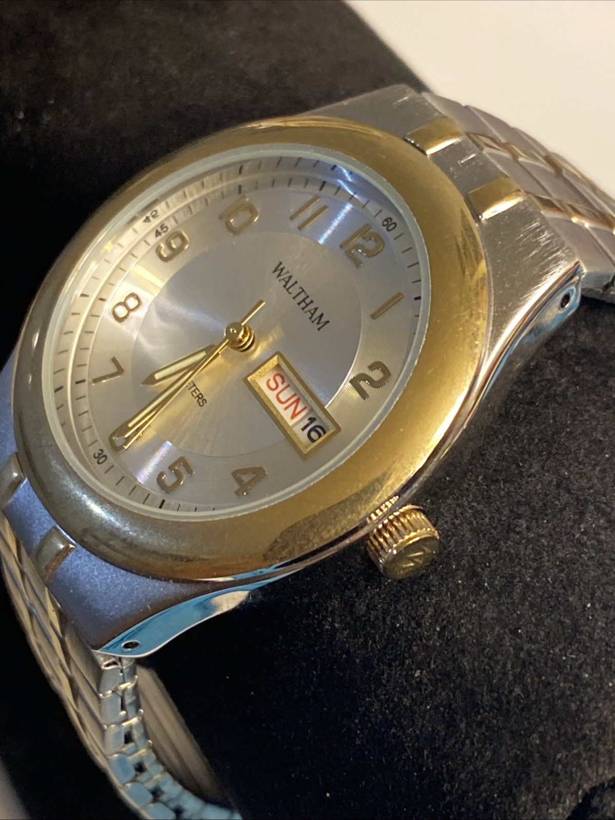 Waltham Quartz Wrist Watch WAM012 30 Meters Water Resistant Japan Movement Date