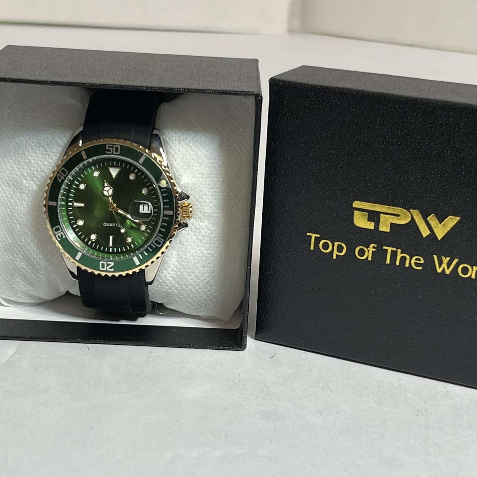TPW Top of The World Quartz Diver Watch Green Dial Date Black silicone Strap