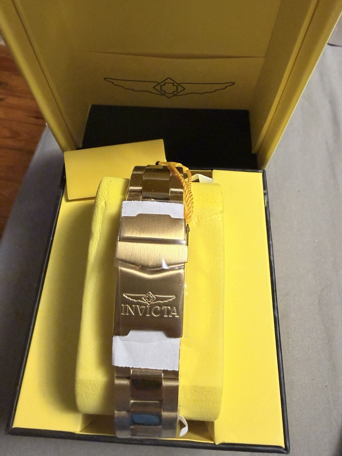 Invicta Pro Diver Men’s Automatic Wristwatch 40mm Blue Dial Gold SS w/ Box