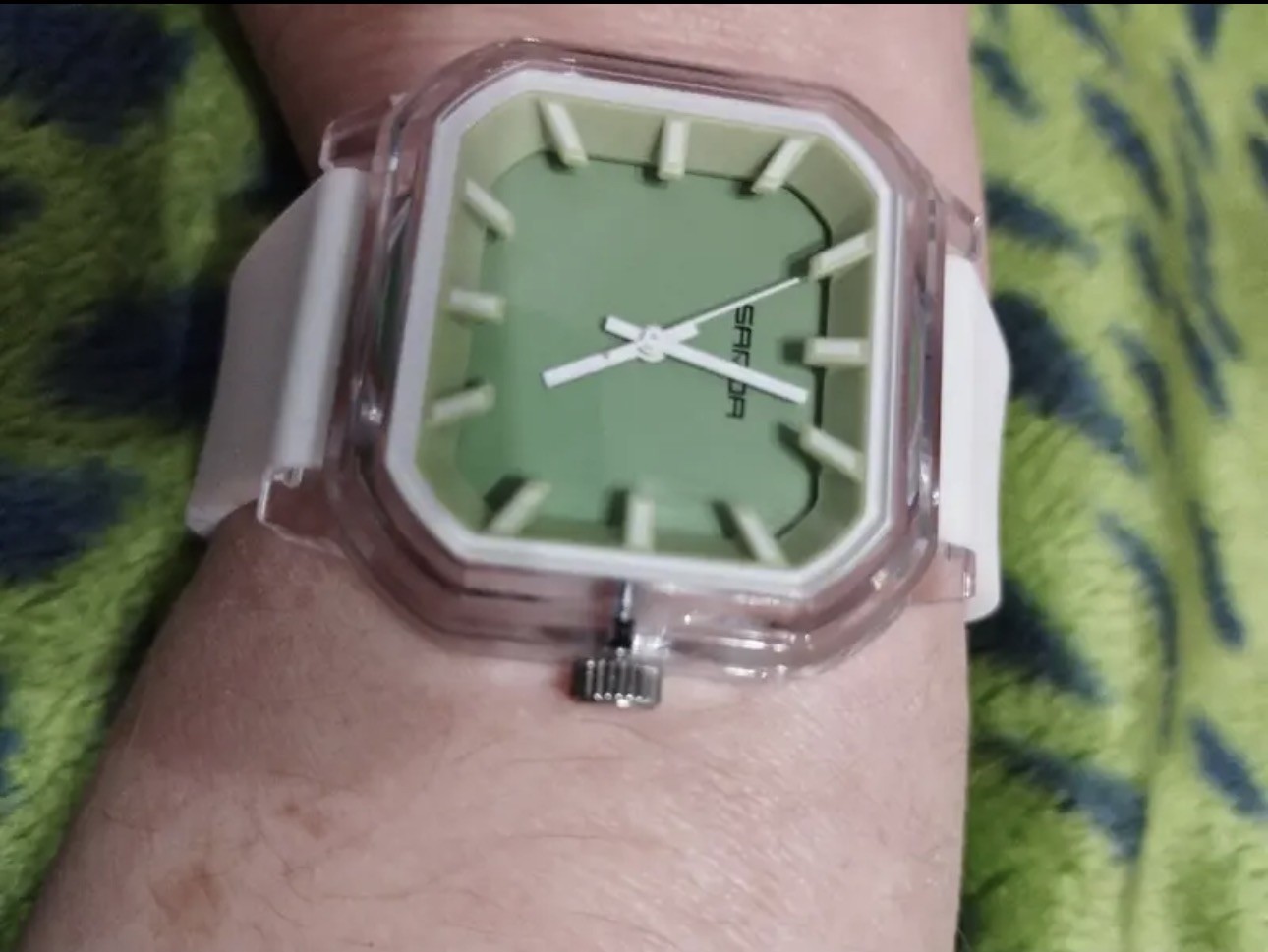 SANOA Neutral Quartz Watch Simple and Cute White Colored TPU Strap Watch