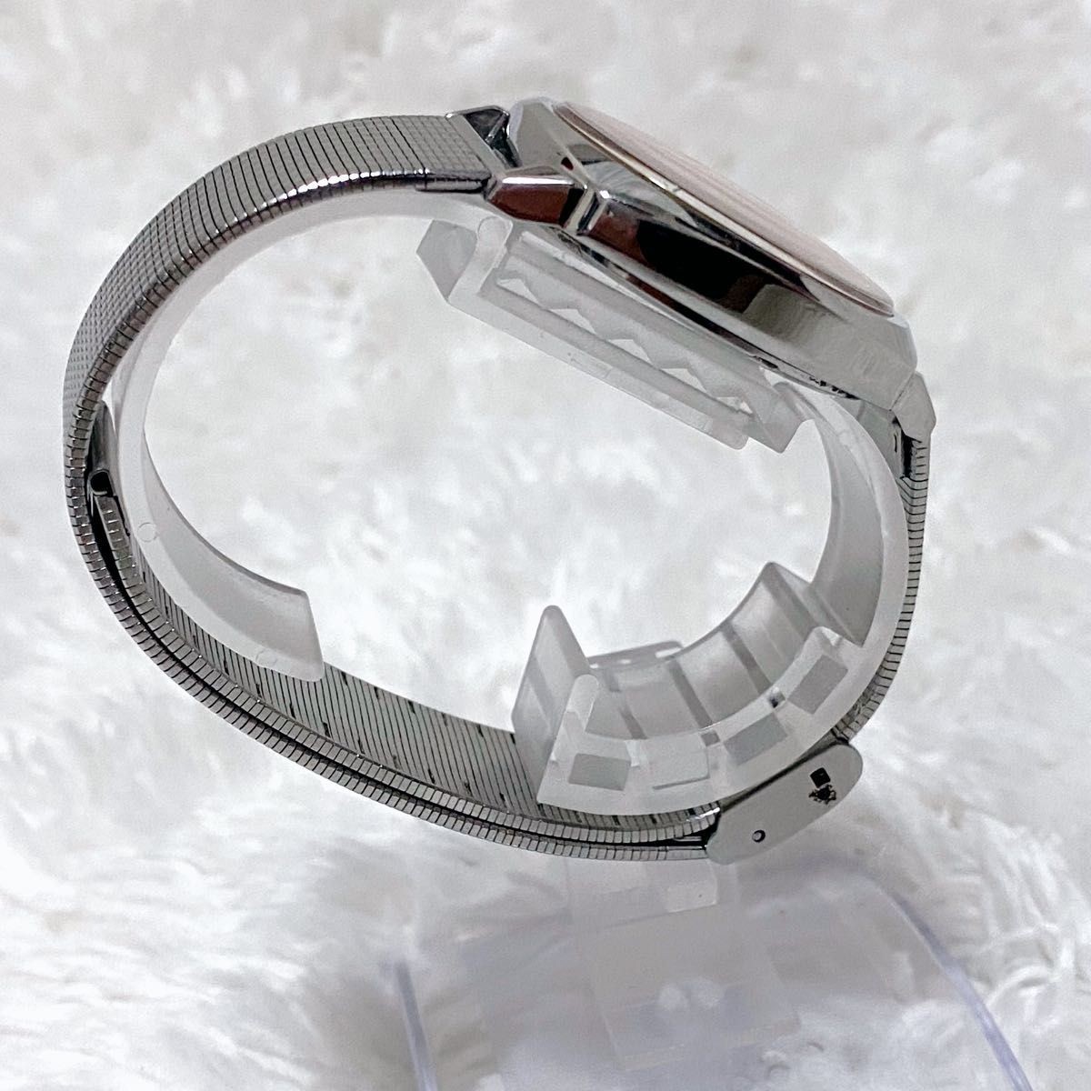 Paul Smith Closed Eyes Quartz Wristwatch Women Analog Pre-owned Authentic