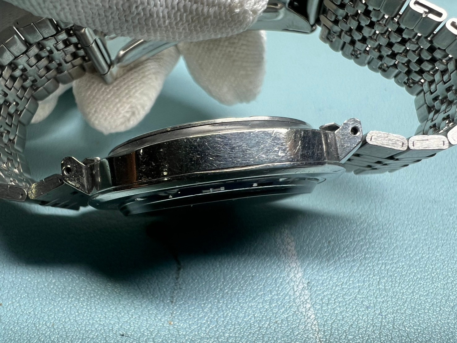 6. Seiko cal 7006 blue dial day date 19 Jewels 38.8 mm sell as part need service