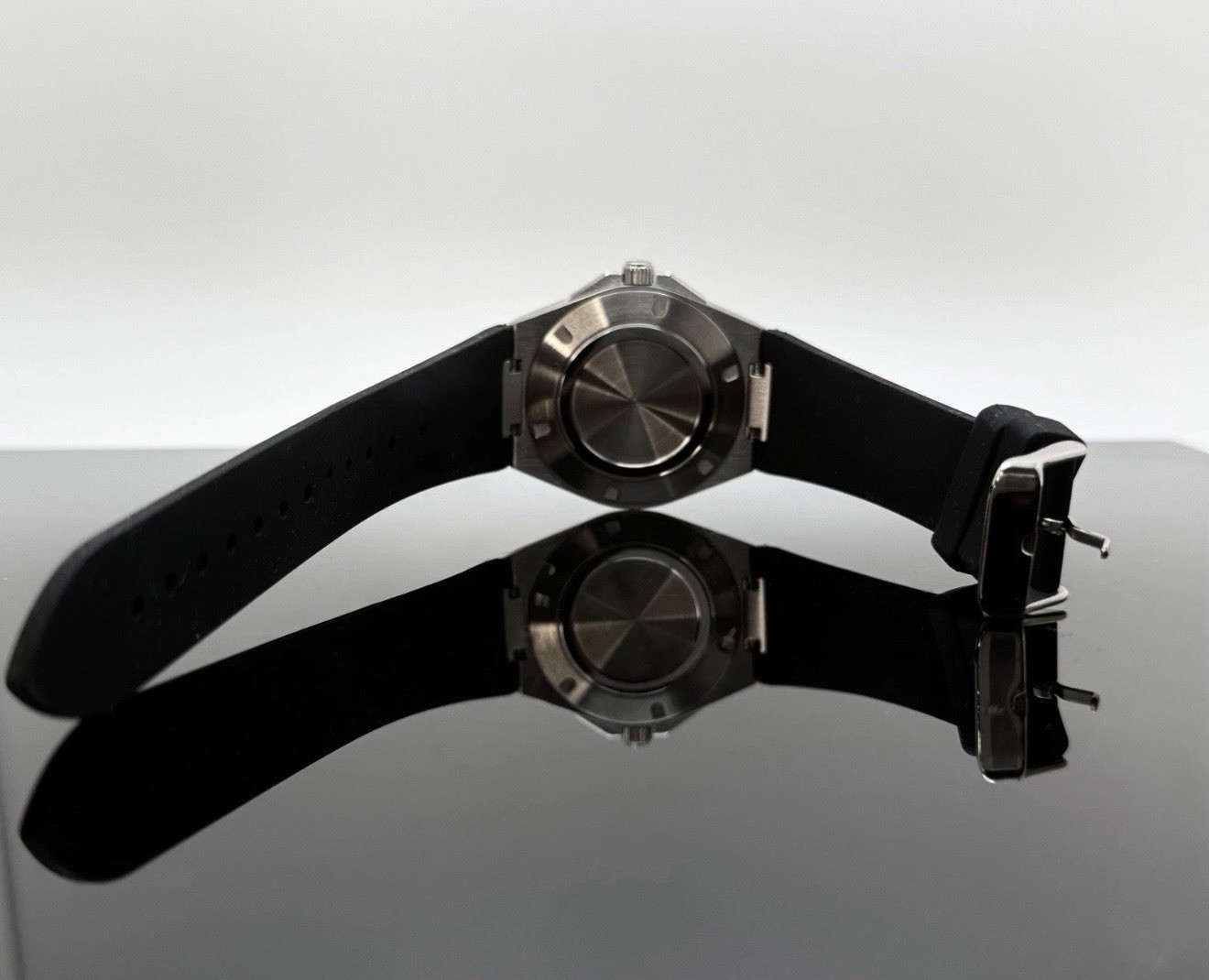 Custom 40mm Mother Of Pearls “Classic Fusion” Style Mod Watch w/ NH35 Automatic