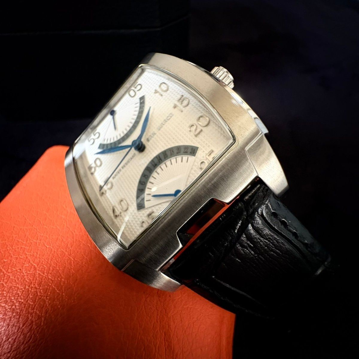 SAN MARCO retro classic tonneau-shaped men’s quartz watch. Stylish design.
