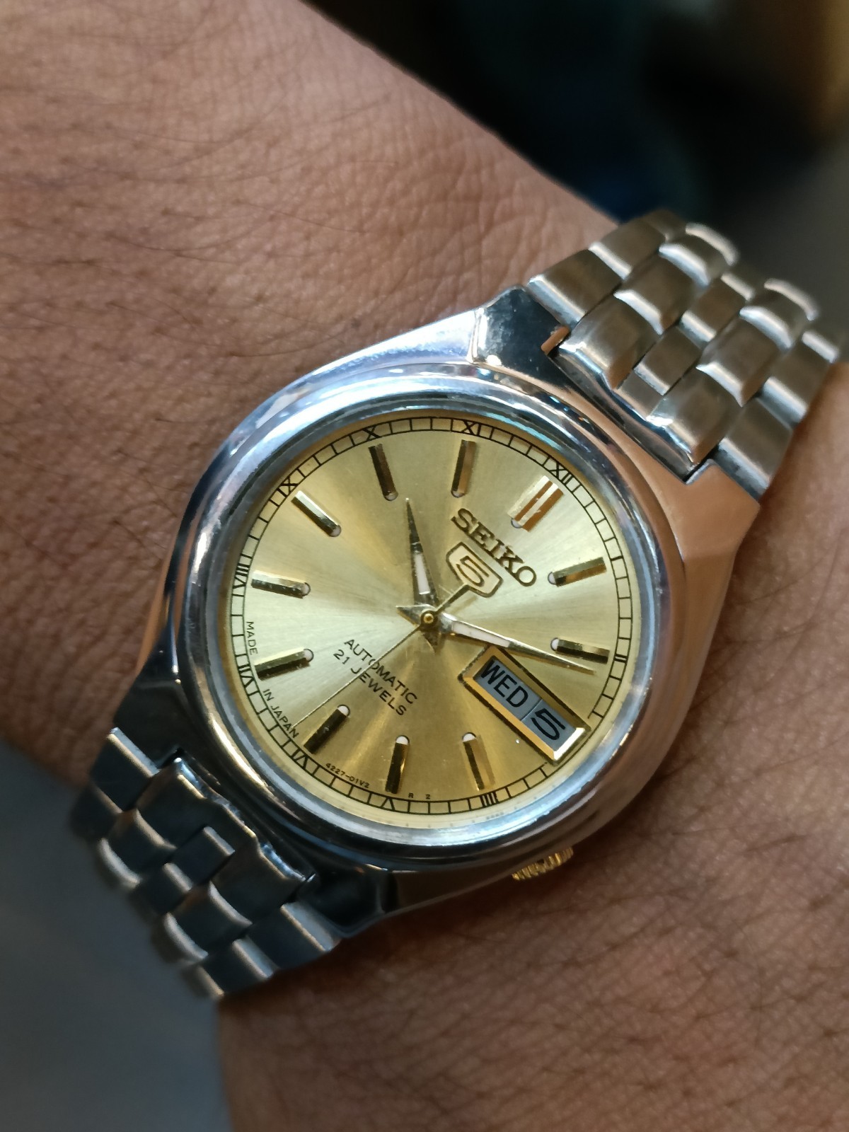 VINTAGE SEIKO 5 21J AUTOMATIC GOLD DIAL 4227-00J0 JAPAN UNISEX ADULT WORKING