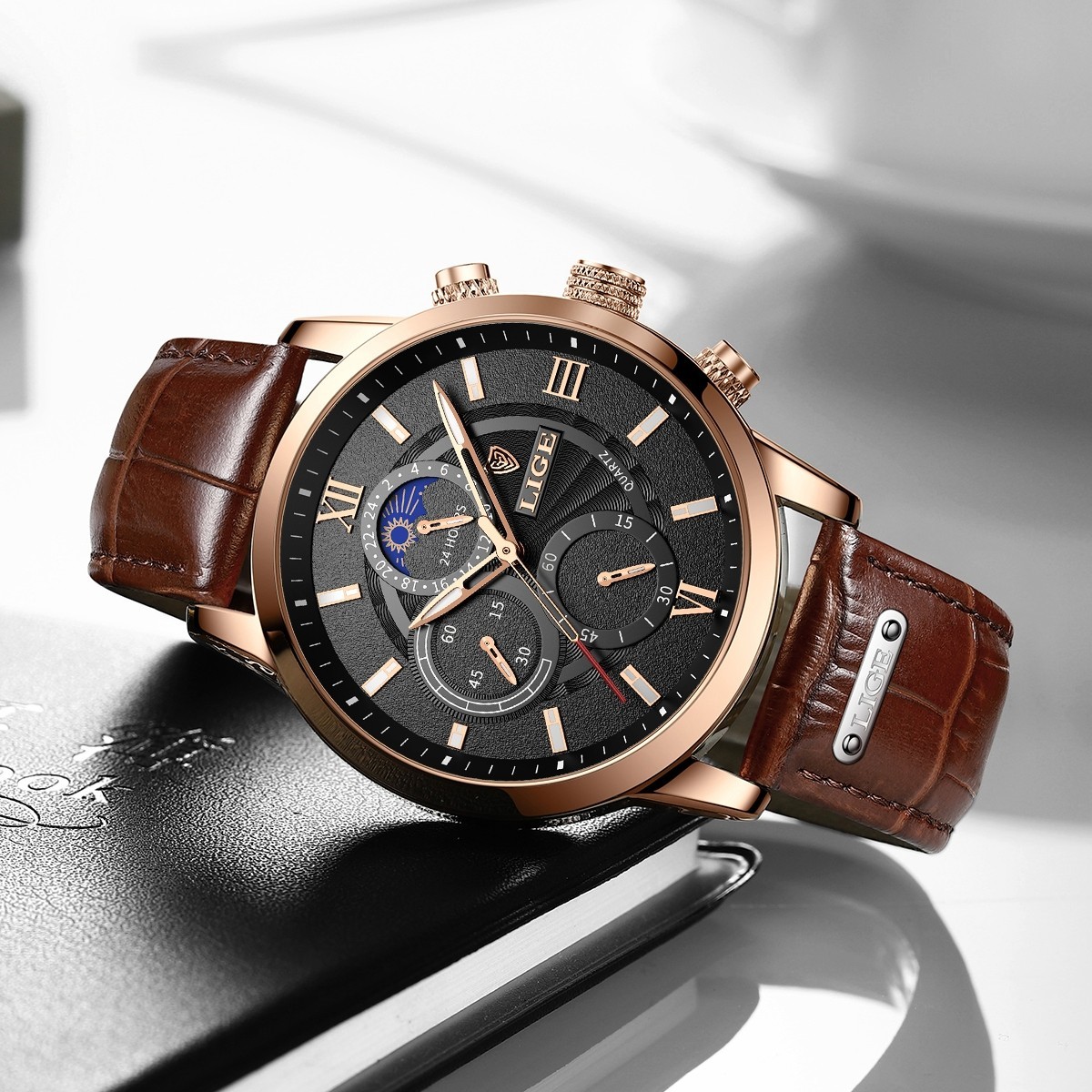 Men’s Watch Quartz Luminous Stainless Steel Case Leather Band Daily Wristwatches