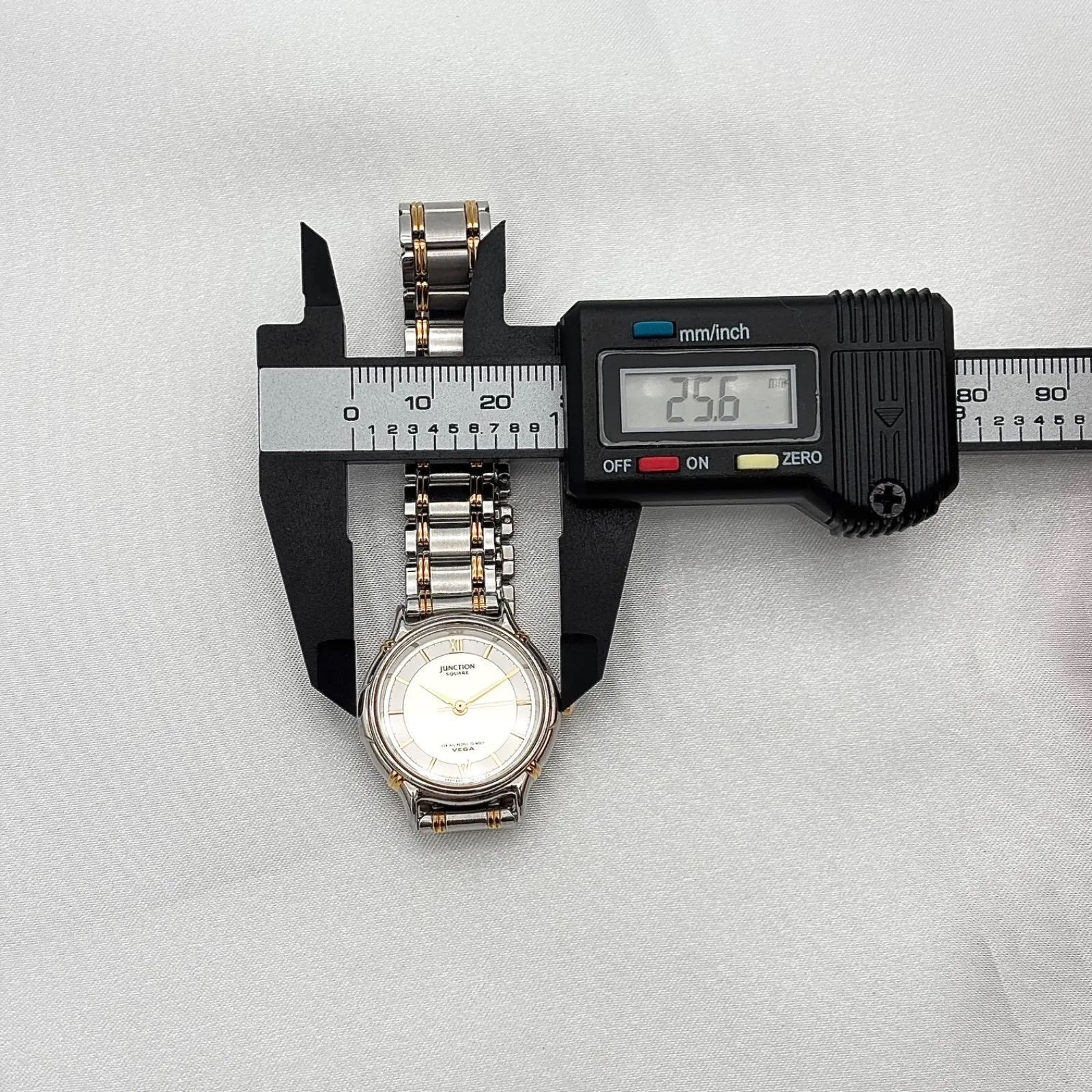Citizen Vega 6A31 Quartz Square Watch Two-Tone Silver Gold 25.6mm Mens