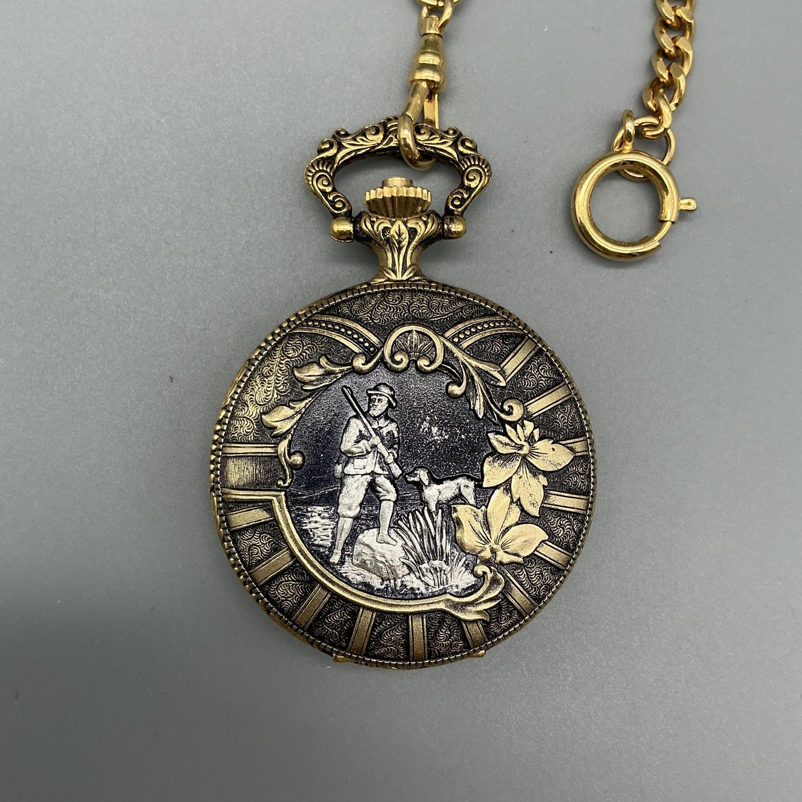 Belair Pocket Watch Men 42mm Gold Tone Full Hunter Day Date Chain Analog