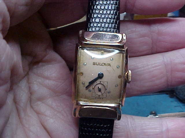 NICE VINTAGE ROSE GOLD FILLED BULOVA MANS WATCH 1949 MODEL 8AH 17J RUNNING