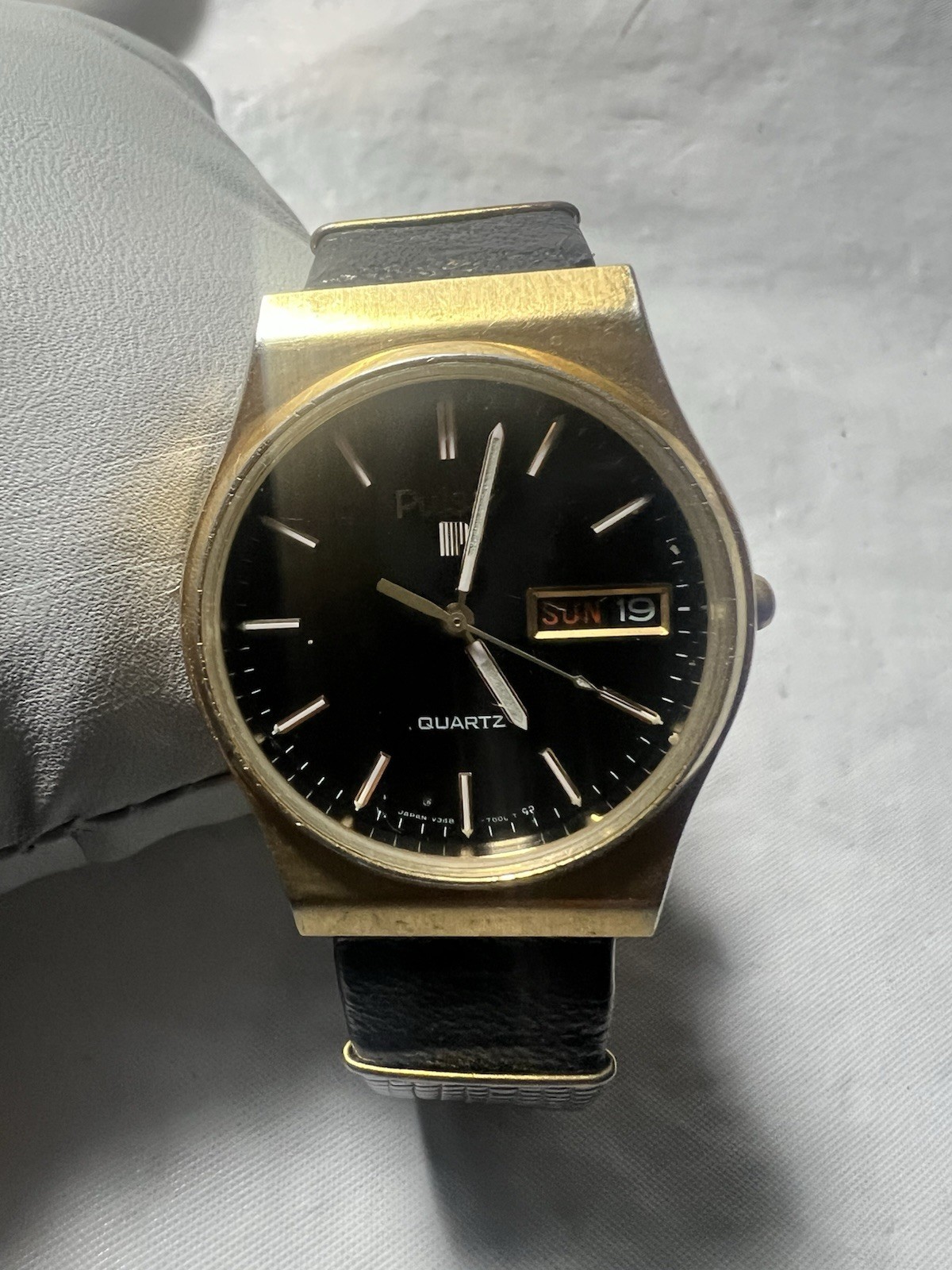 Pulsar By Seiko Vintage 1980’s,day/date,3mm,V348-7009,WR, gentlemen.
