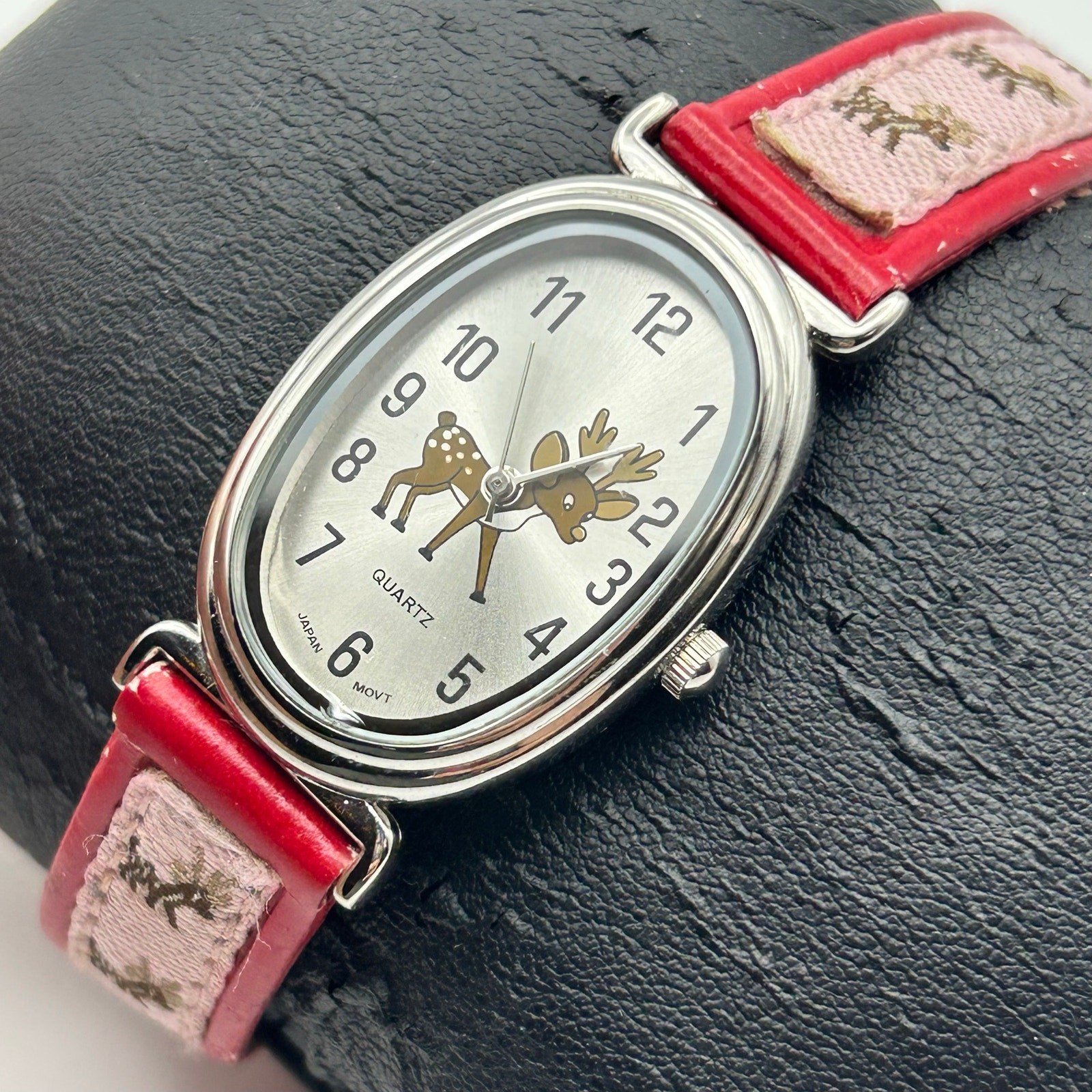 Reindeer Oval Dial Silver-tone Case Red & Pink Band Watch Working New Battery