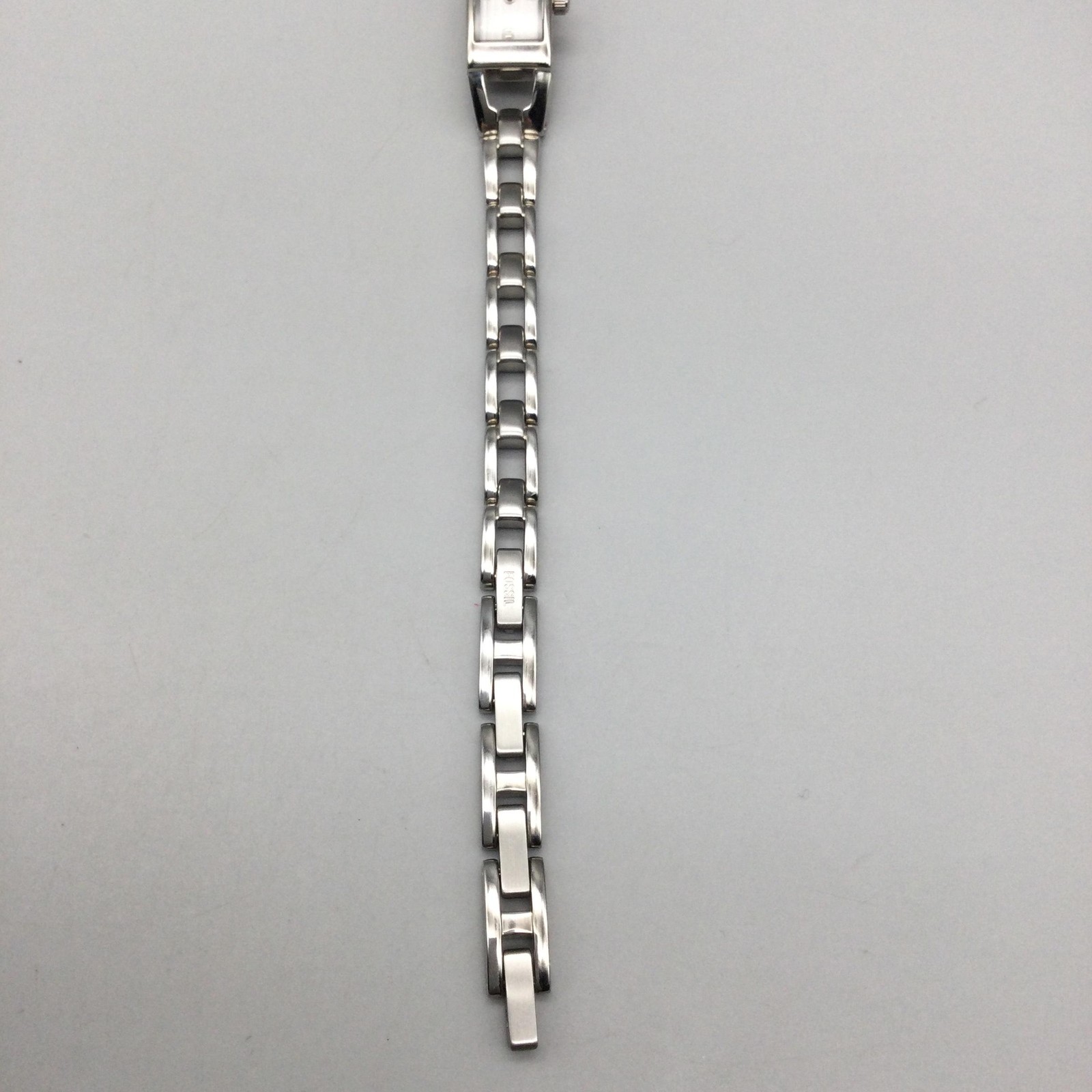 Fossil ES-1560 Womens Watch 11mm Silver Tone Stainless Bracelet New Battery 7.5″
