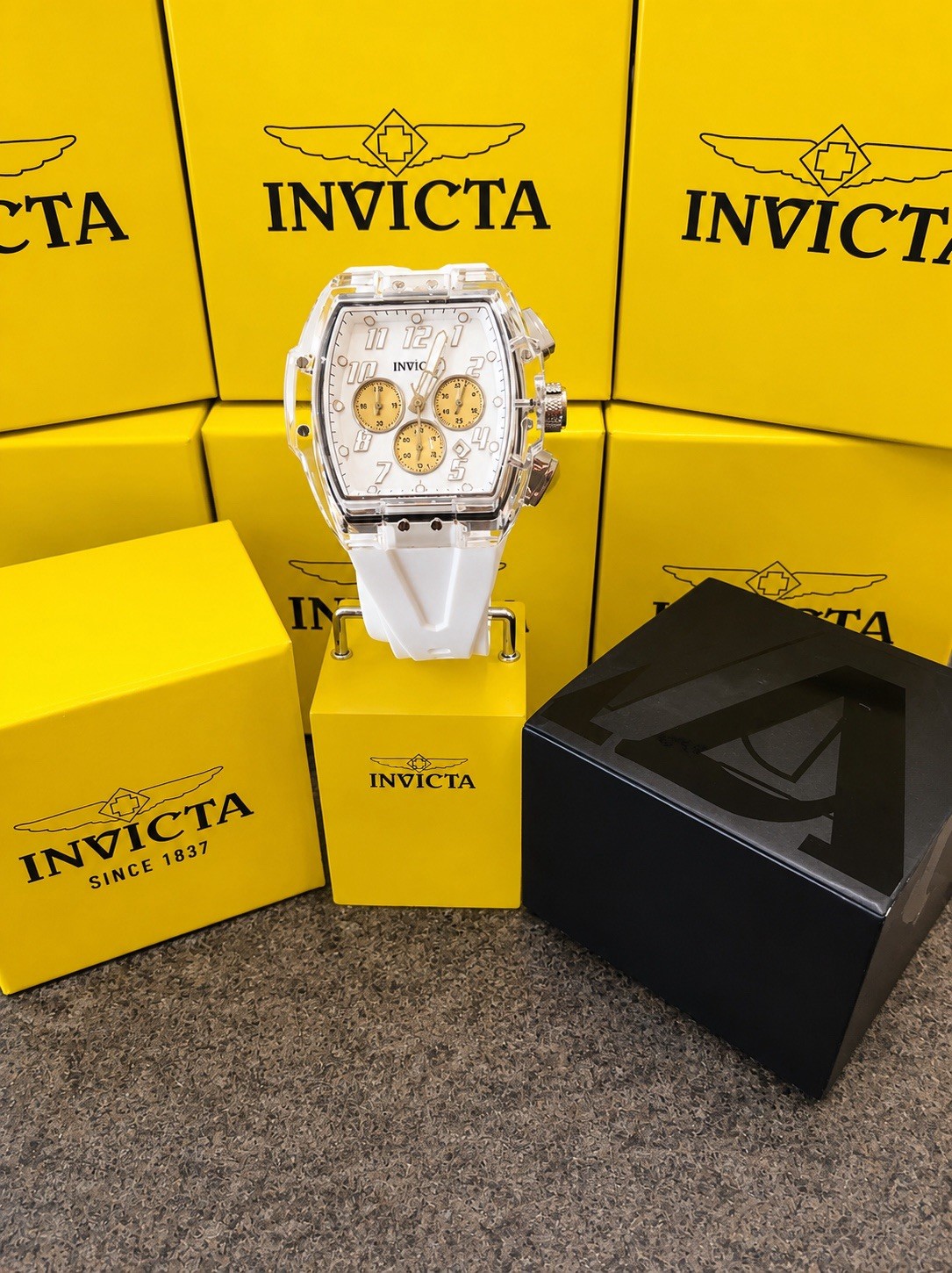 Invicta S1 Rally Men’s Quartz Chronograph Watch White/Gold Dial Clear Case w Box