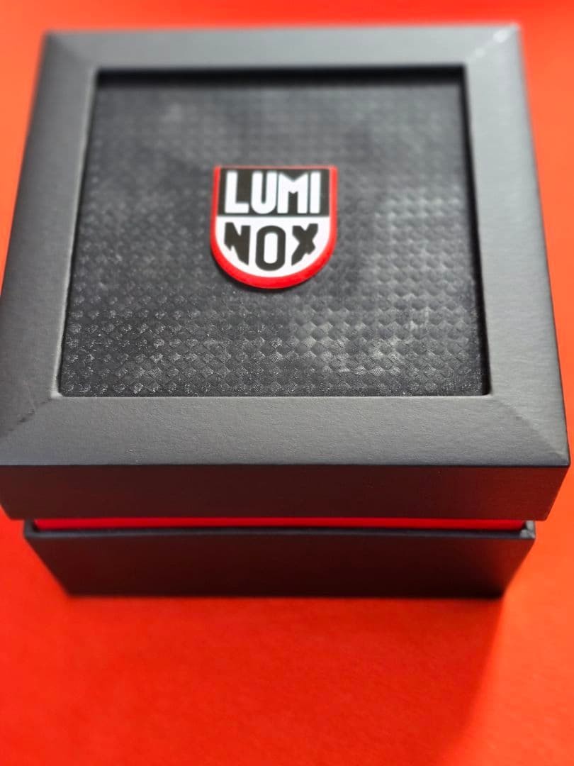Super ed Excellent Condition Luminox 3000 3900QZ 200m Water Resistant Used by th