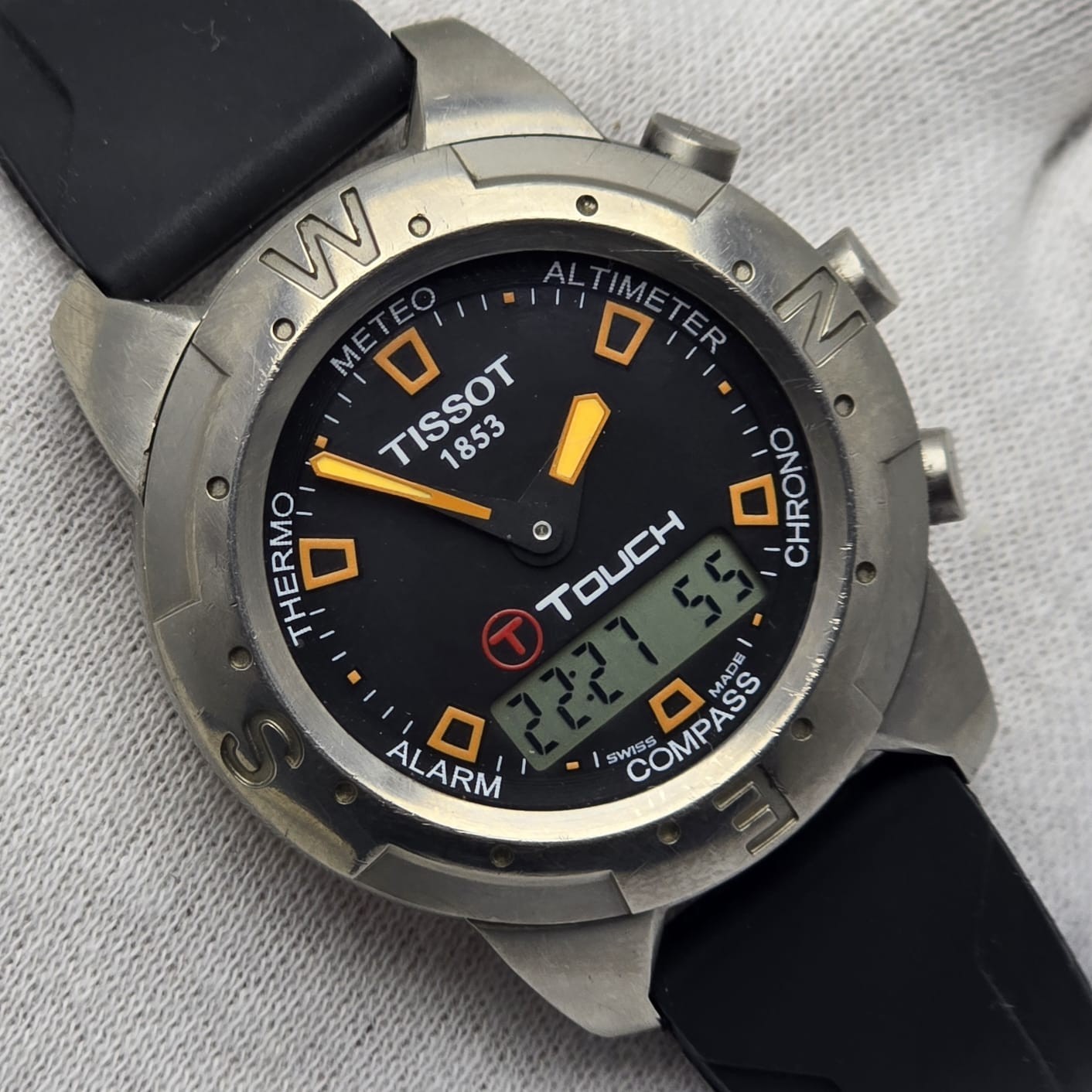 Tissot T-Touch Titanium 252/352 Touchscreen Sapphire Swiss Alarm Compass Watch