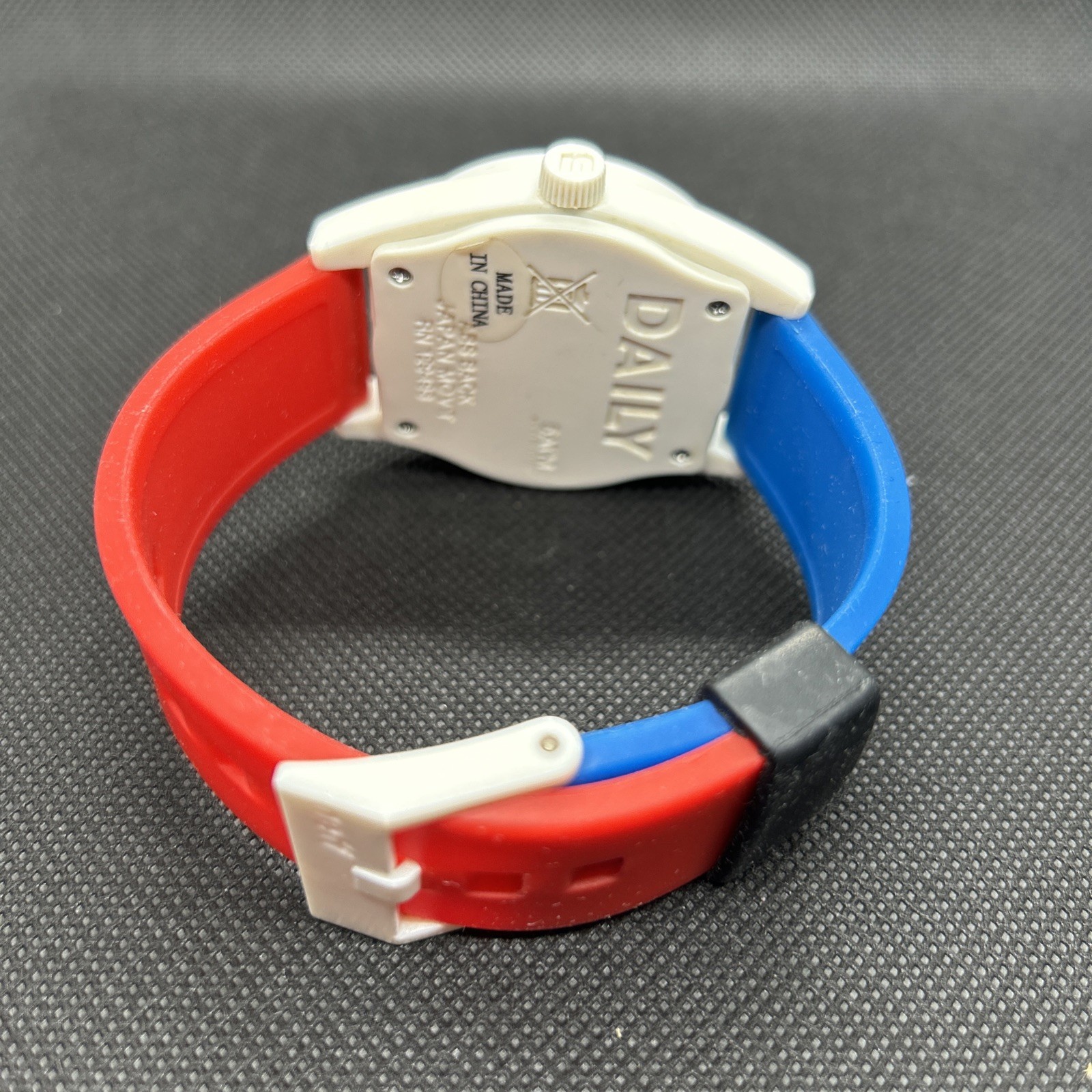 NEFF Smiley Face Quartz Watch Red White Blue Silicone Strap New Battery Working