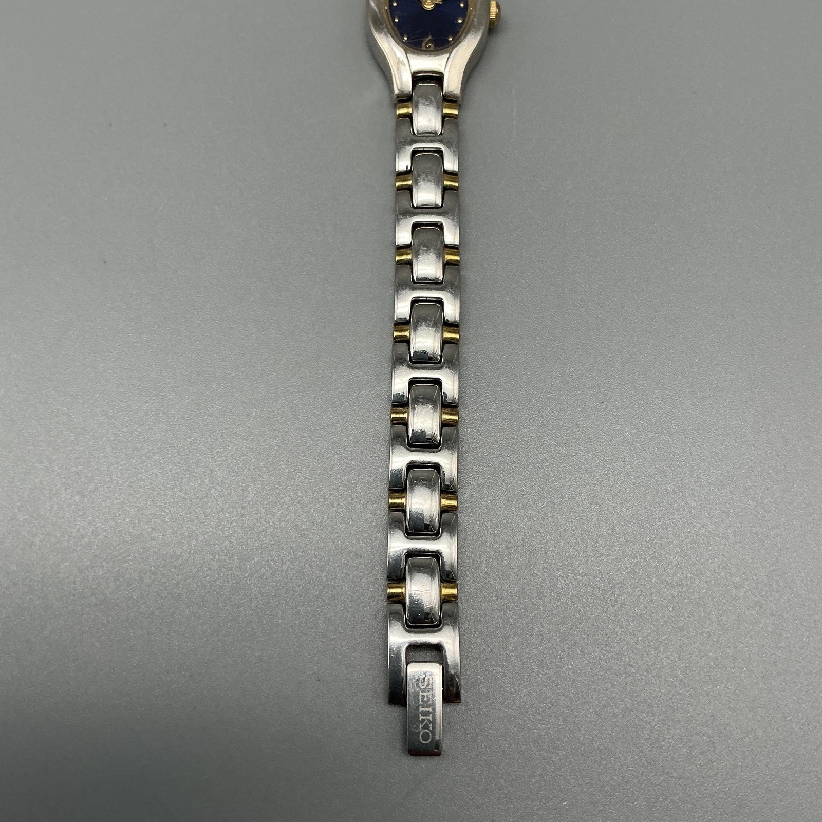 Seiko Womens Watch 17mm Blue Oval Dial Two Tone 1N01-0CT0 New Battery 7.5″