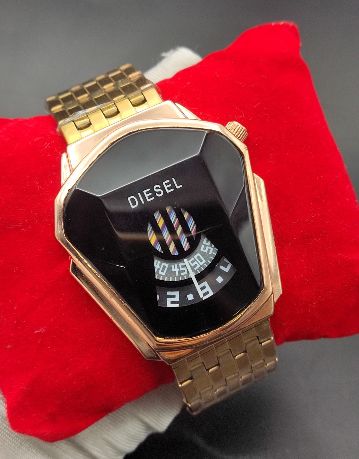#Refurbished Diesel Rotating Time Analog Black Dial Men’s Wrist Watch