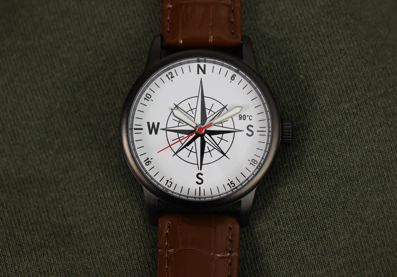 Watch “Wind Rose” with Japanese Quartz Miyota Movement • Vintage Style