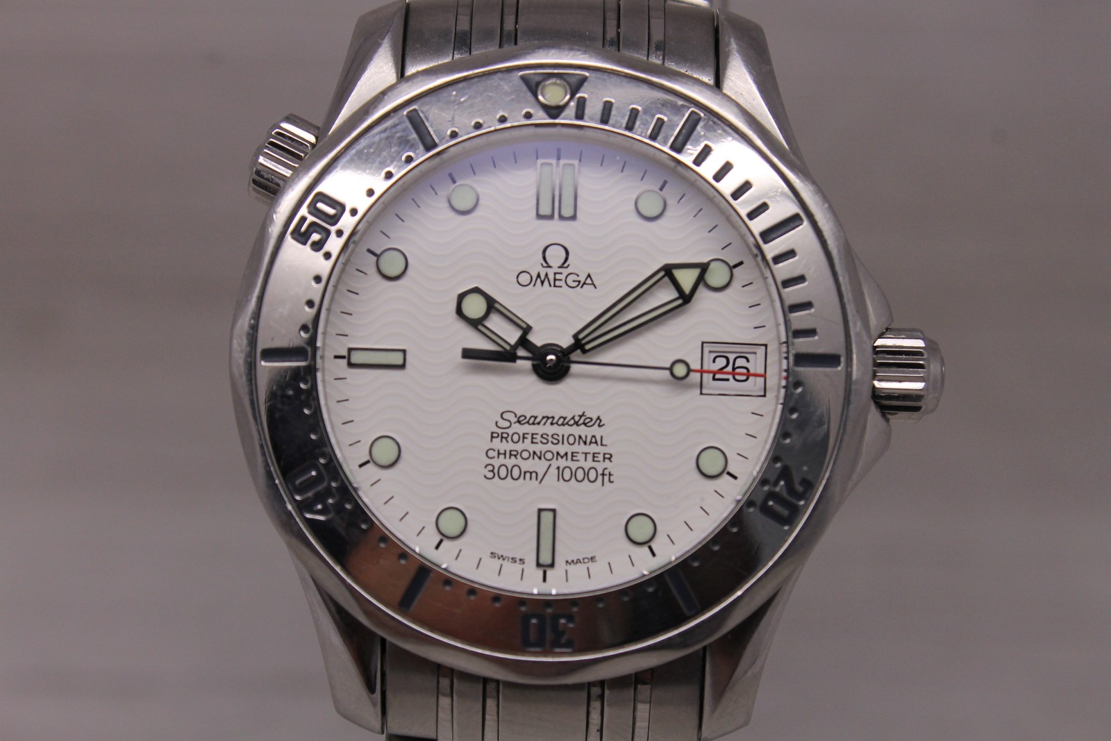 Omega Seamaster Pro 300m 37mm Automatic Midsize Diver White Wave Dial 2562.20
