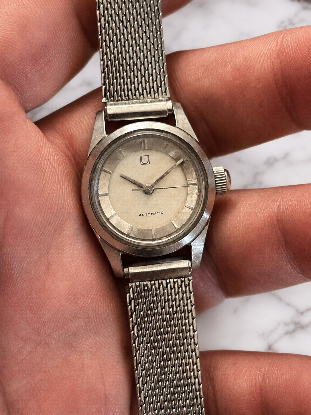 ? RUNS GREAT! Gorgeous 1960s UNIVERSAL GENEVE Ladies 23mm POLEROUTER Automatic