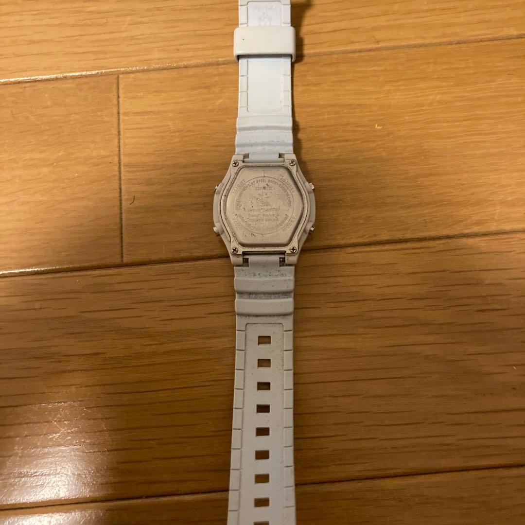 (Price Reduced) CASIO Wave Ceptor Watch, White