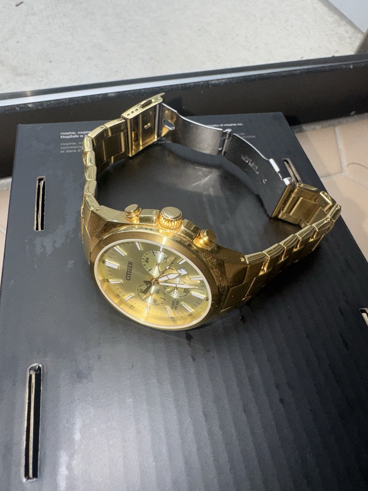 Citizen Quartz Chronograph WR100 .Selling my Citizen watch
