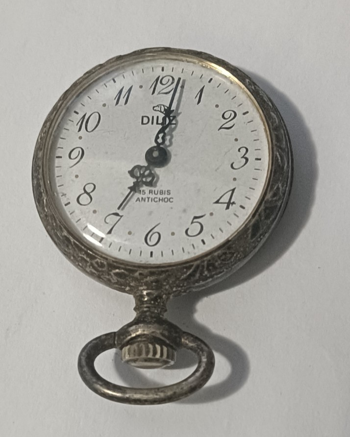 Antique old woman watch pendant watch Diliz 15 Rubis for repairs or for parts