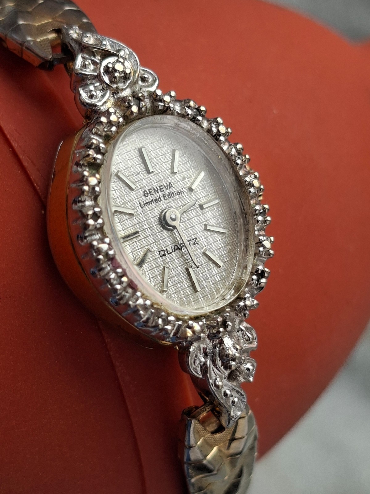 Geneva swiss luxury design quartz ladies watch