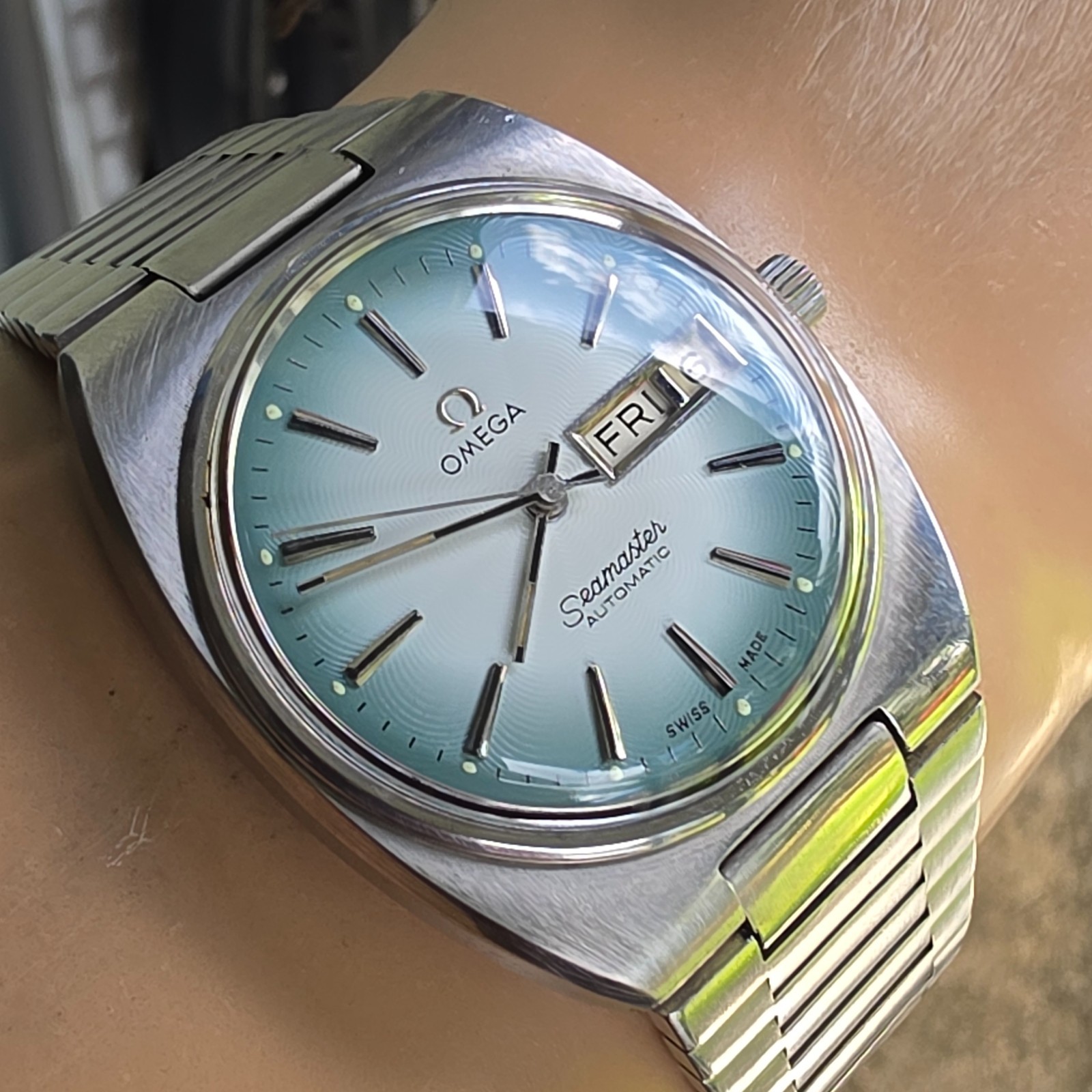 Vintage OMEGA Seamaster men’s automatic watch Two-tone sunburst dial 1970s
