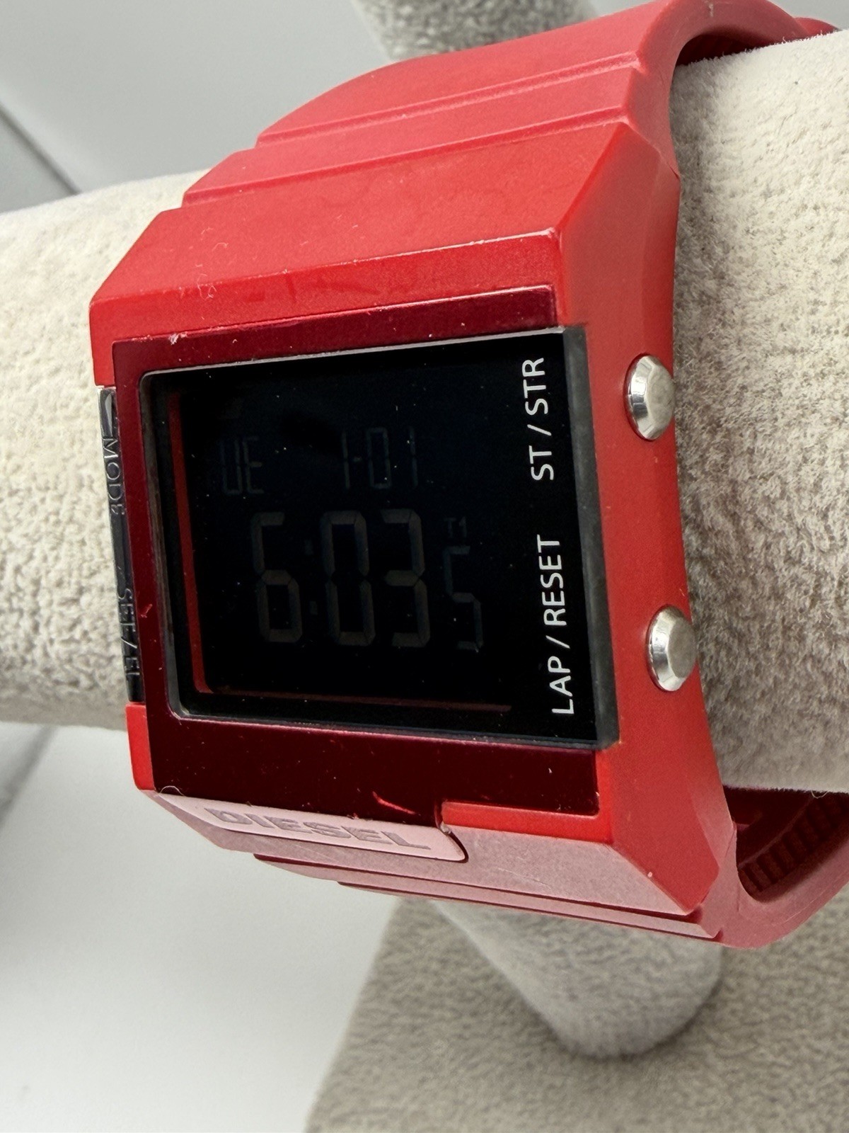 Diesel DZ-7132 New Battery Mens Digital Watch 38MM 8″ Red Rubber Band
