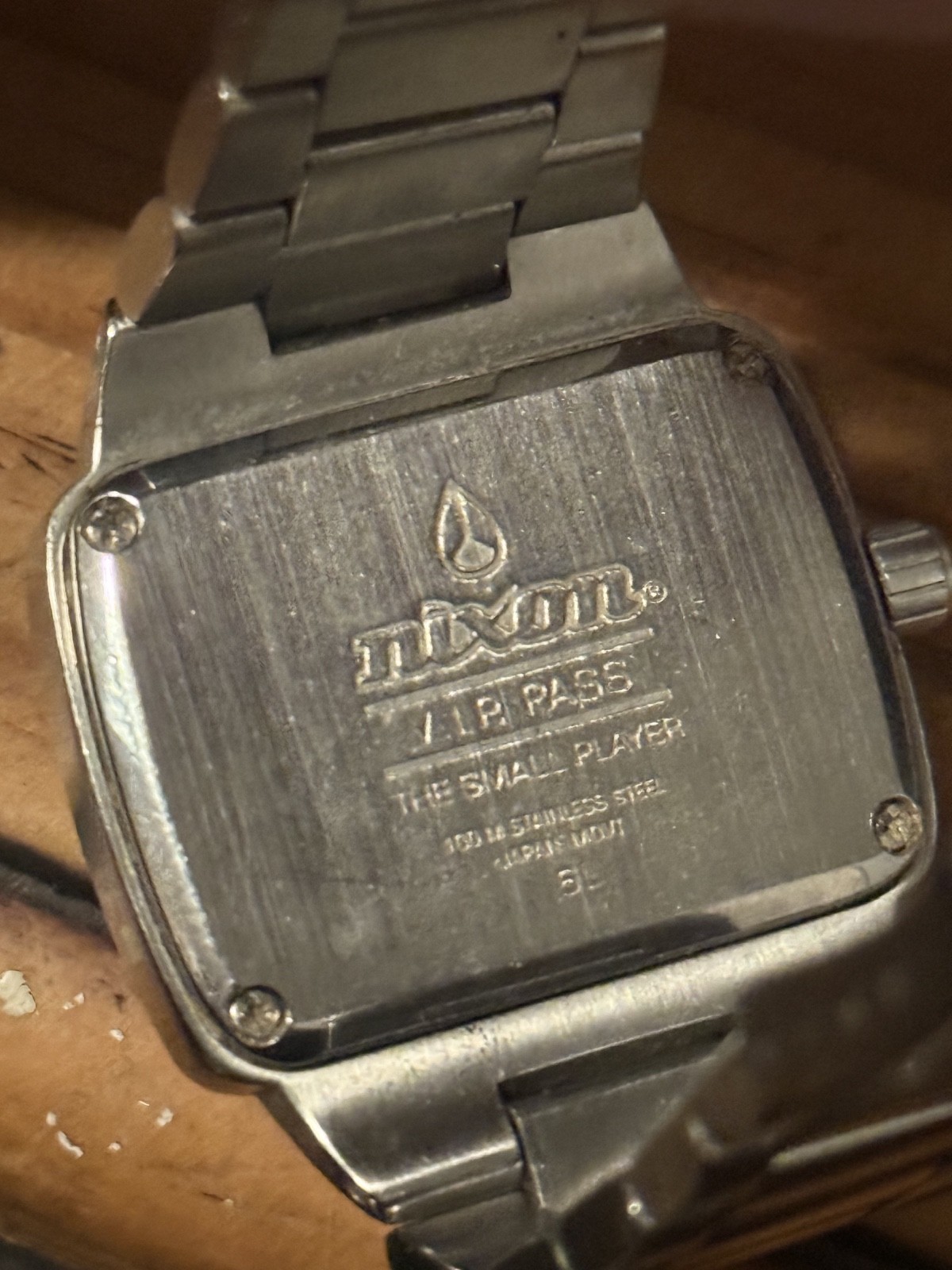 Nixon Small Player Quartz Wristwatch Silver Arm Circumference 6″ Used rb9