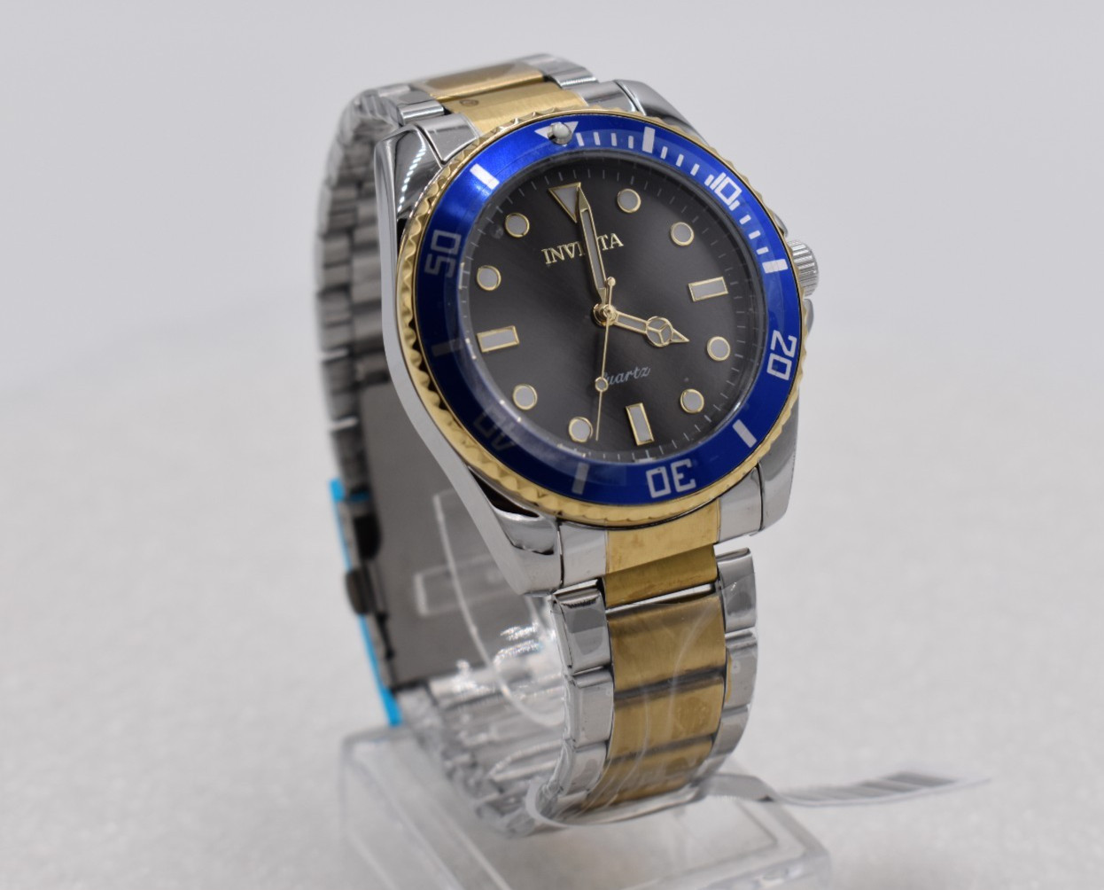 Invicta Diver Men’s Watch – 42mm (69399)